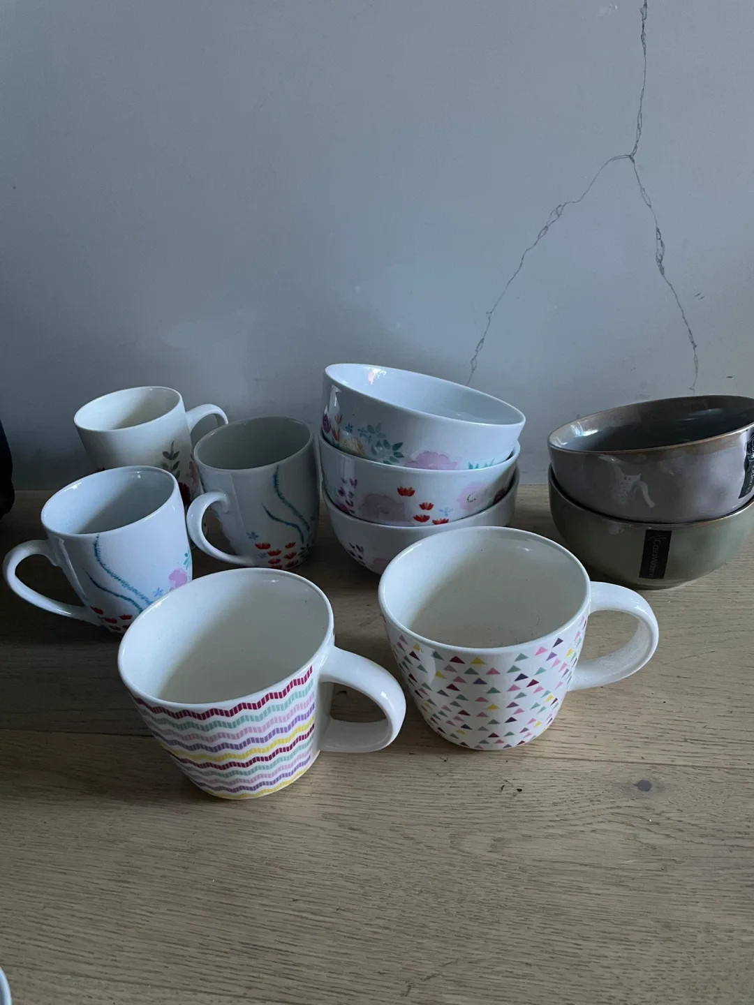 Mugs and Bowls Set thumbnail