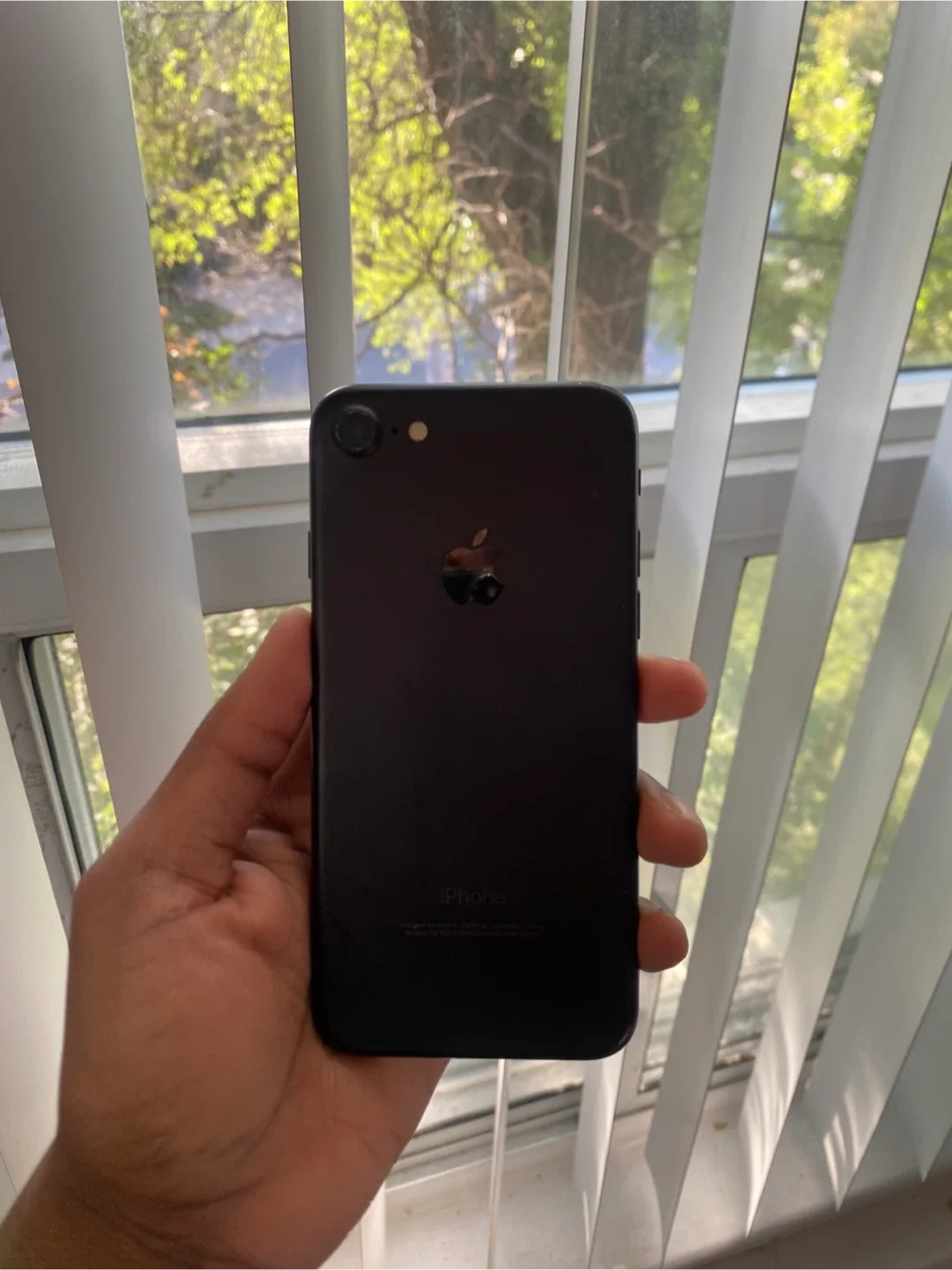 iPhone 7- Unlocked- Great Condition image indicator(5)