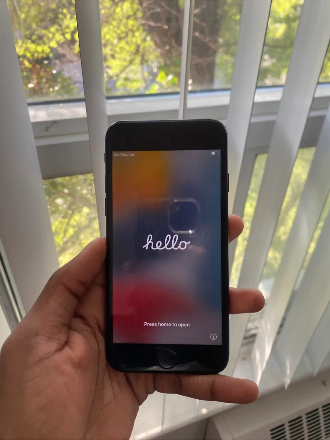 iPhone 7- Unlocked- Great Condition image indicator(3)