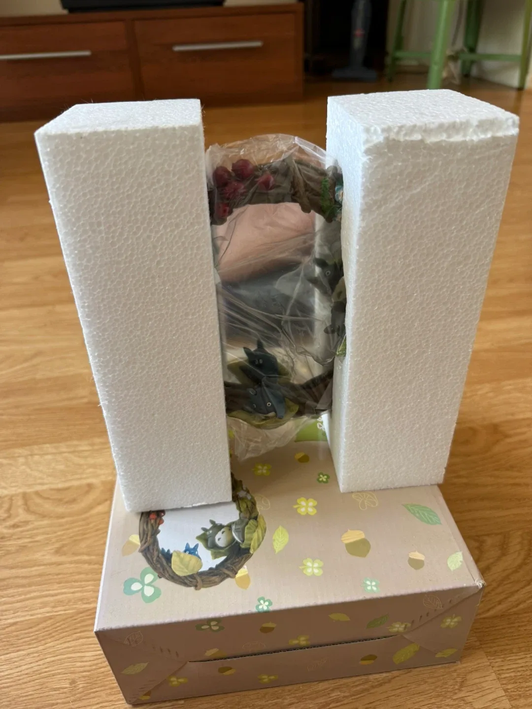 Studio Ghibli Totoro Wreath Mirror (Rare & Brand New) image indicator(5)