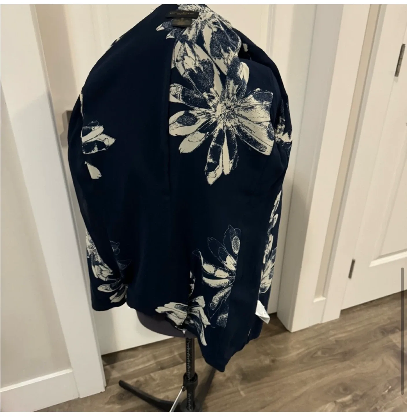 Donna karan black linen & cotton navy blue blazer image indicator(6)