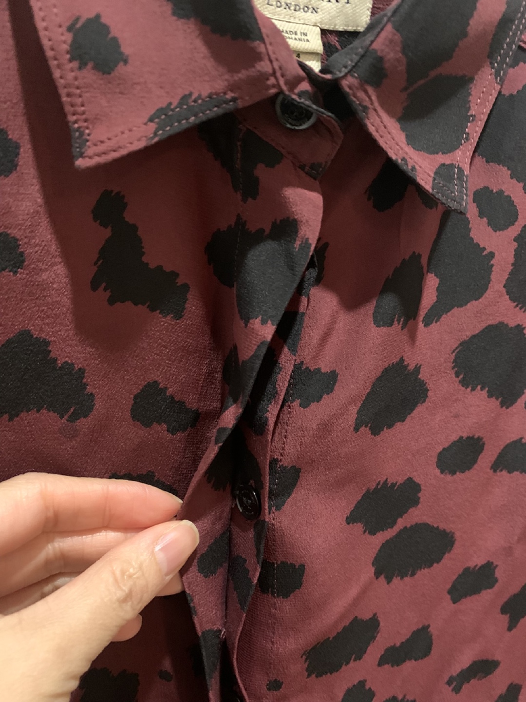 Burberry London Leopard Print Blouse Size 2 - photo 5