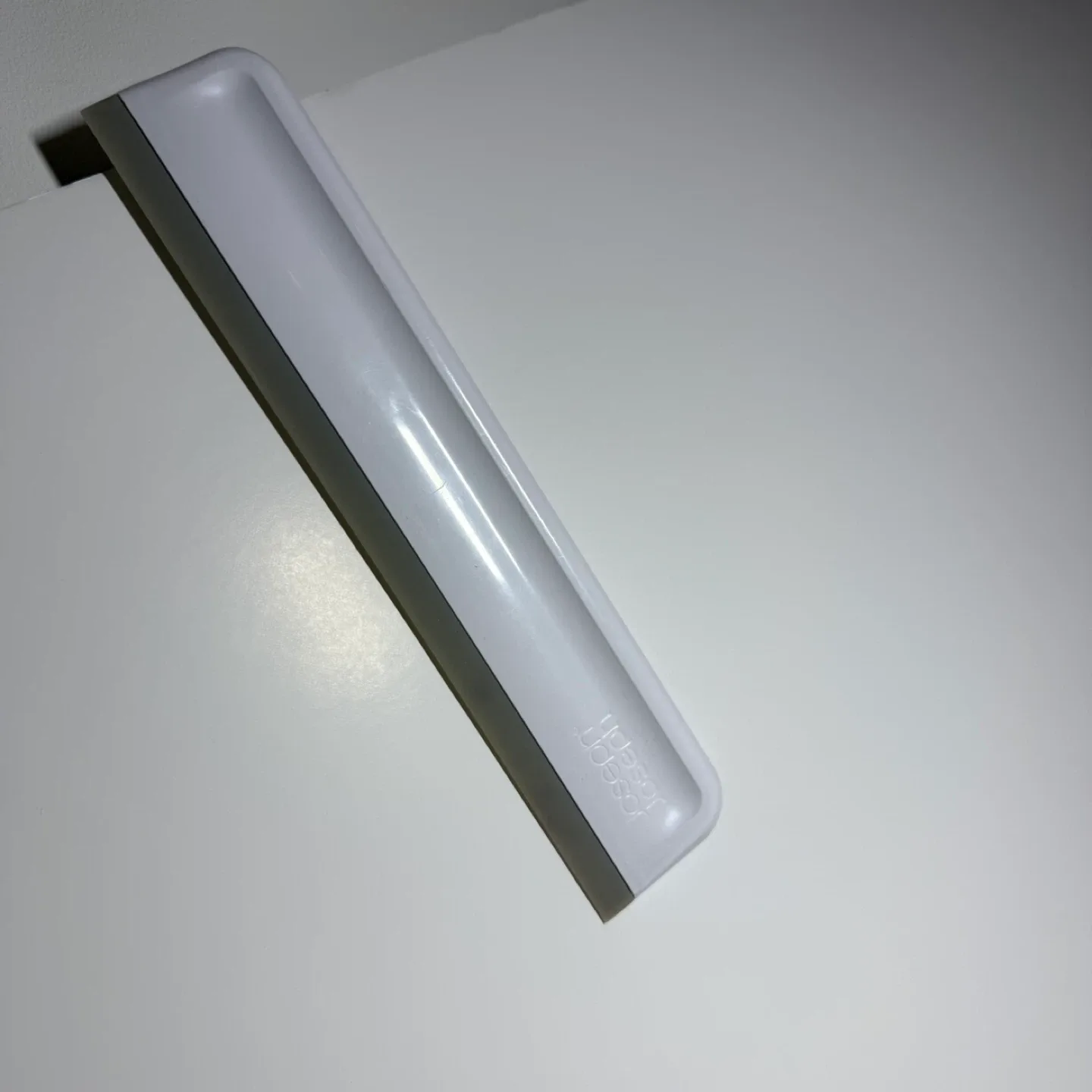 Joseph Joseph Squeegee - Grey image indicator(3)