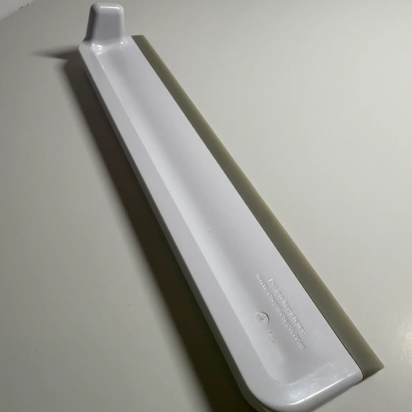 Joseph Joseph Squeegee - Grey image indicator(2)