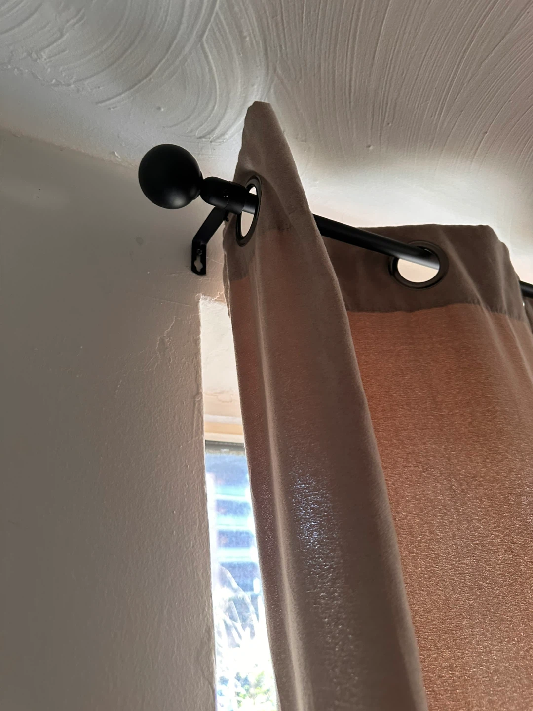 Curtain Rod with 3 black out curtains - photo 2