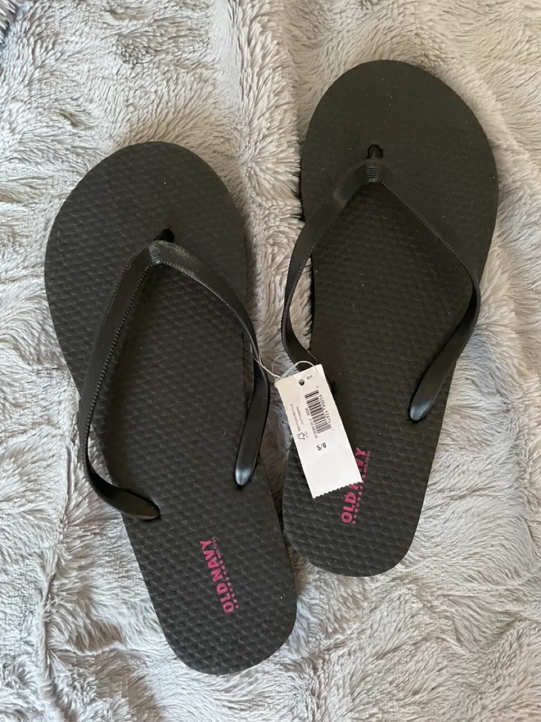 Old Navy Flip Flops - Size 5/6 thumbnail