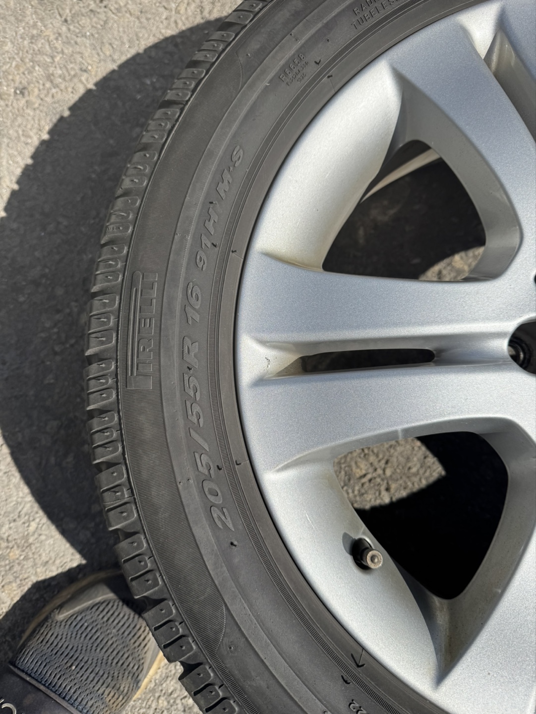 Mercedes-Benz R16 205/55R16 Winter Tires - photo 2