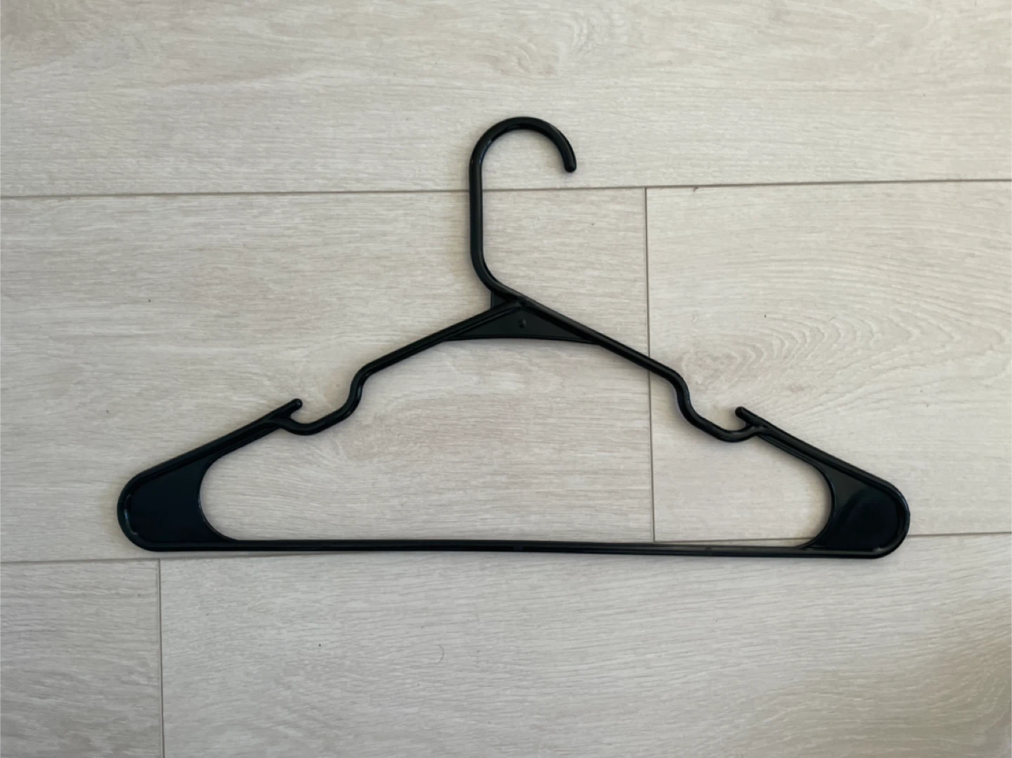 Free Plastic Hangers – Yonge & Eglinton - photo 5
