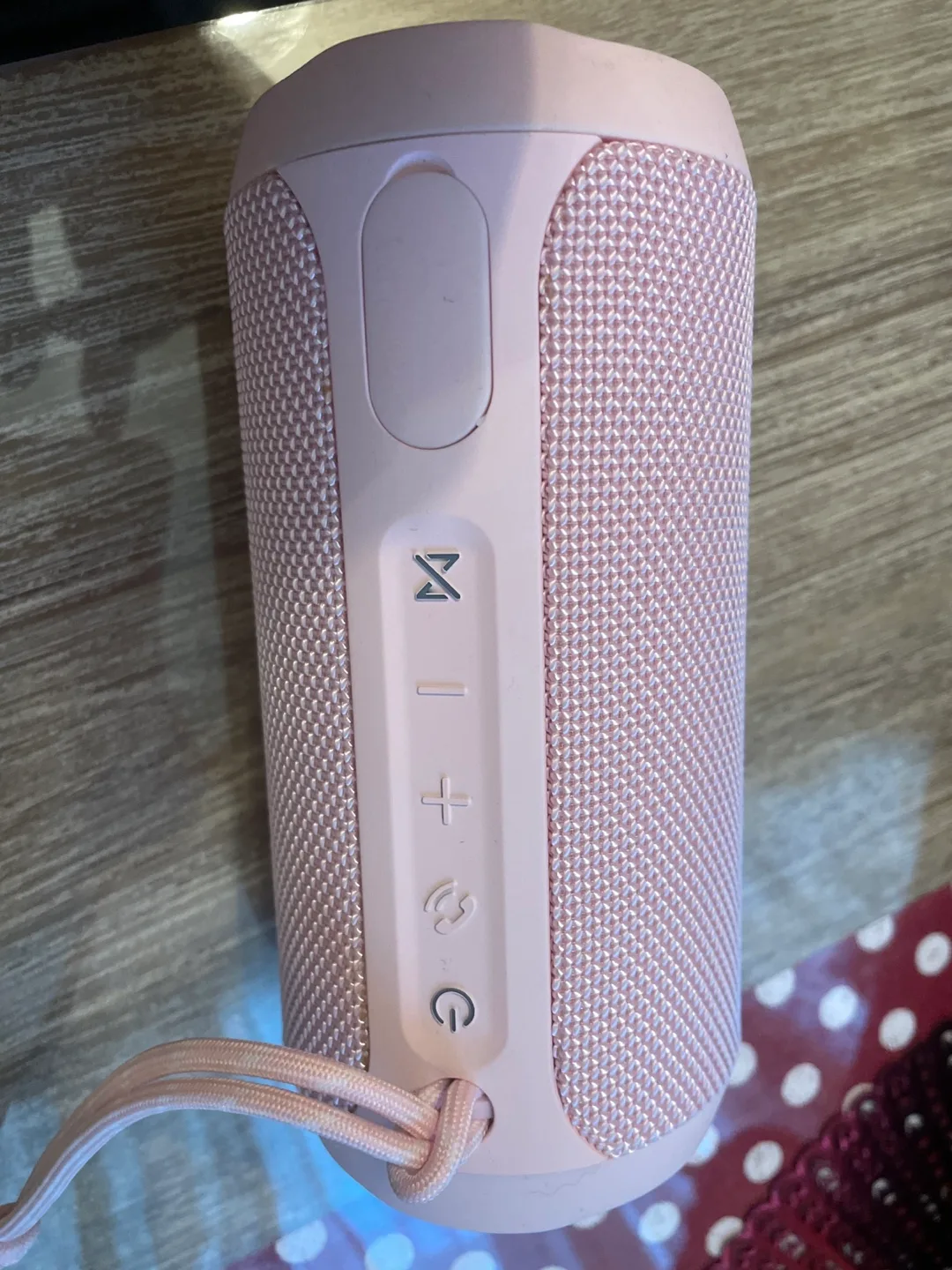 Pink Portable Bluetooth Speaker thumbnail
