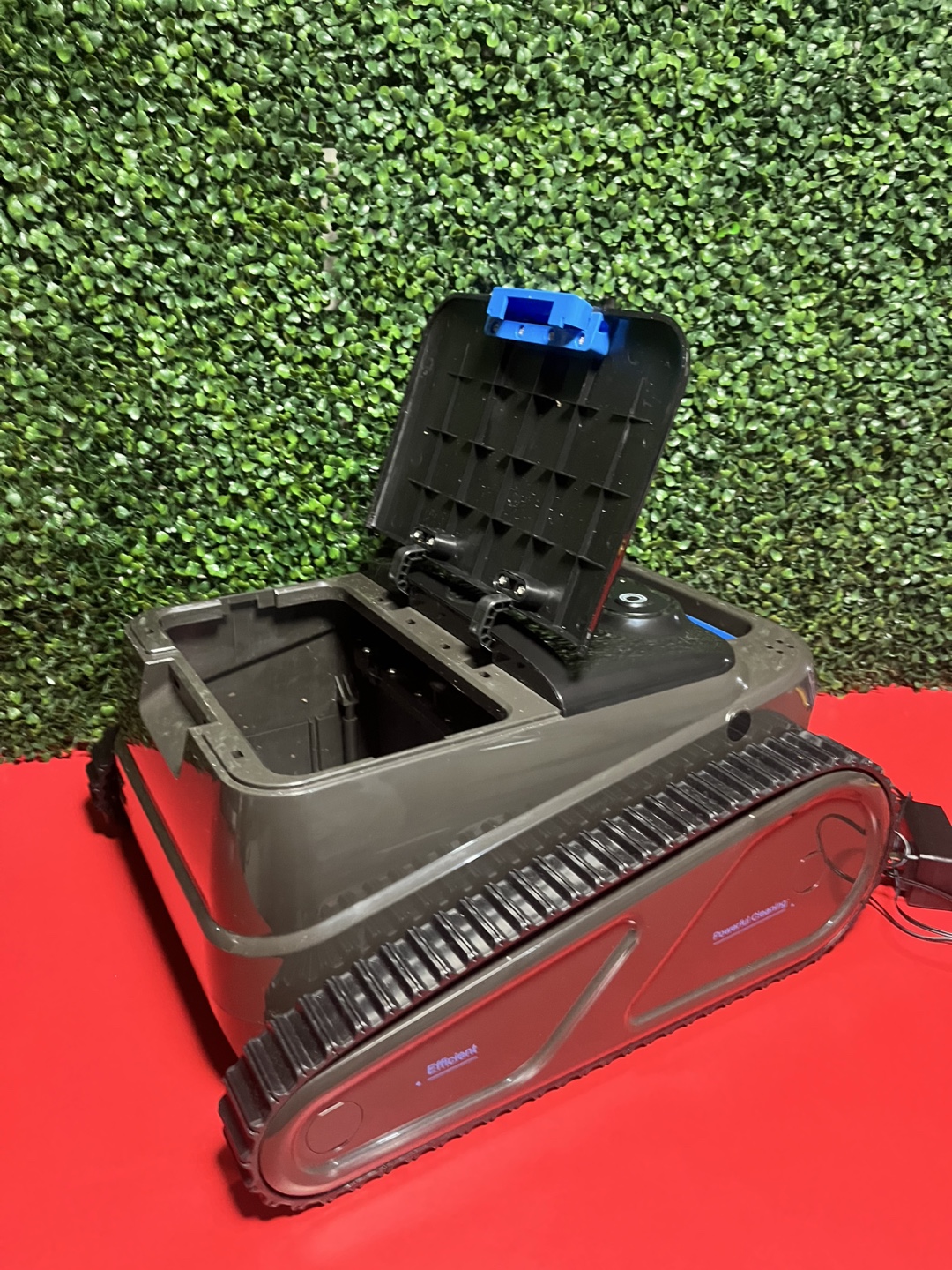 Cordless Robotic Pool Cleaner - photo 4