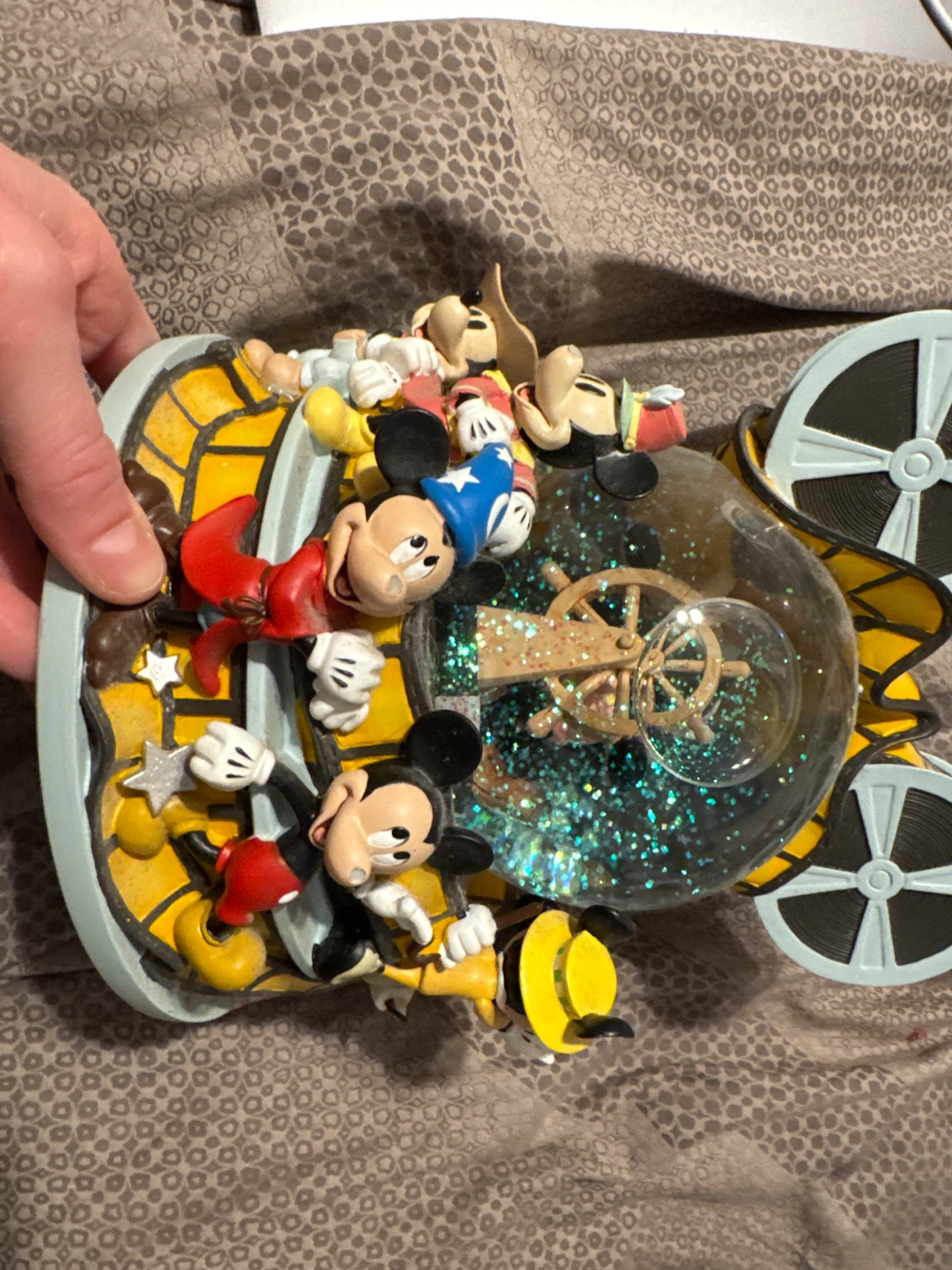 Disney Mickey Mouse Snow Globe - photo 3