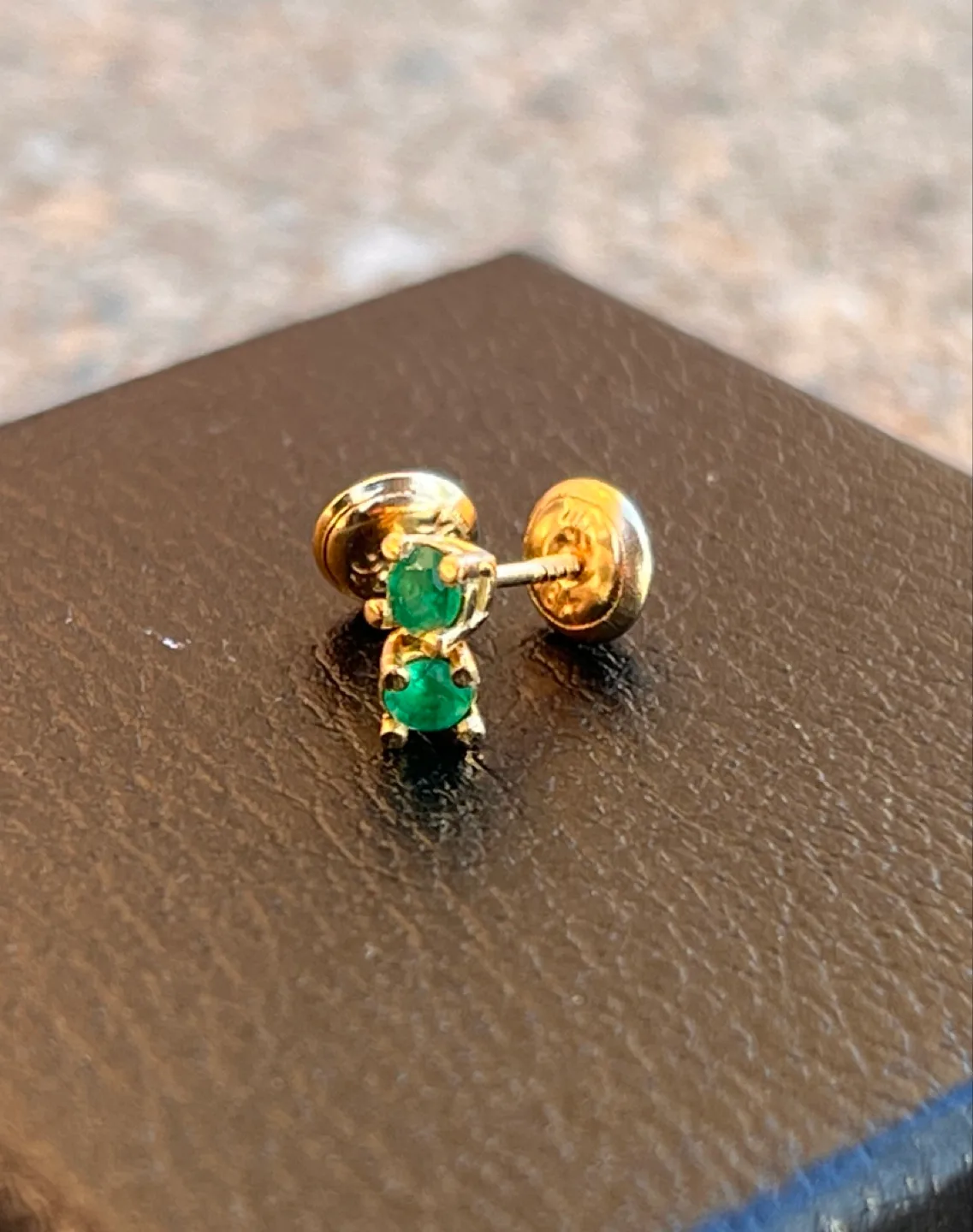 18K Gold Stud Earrings with Colombian Emeralds thumbnail