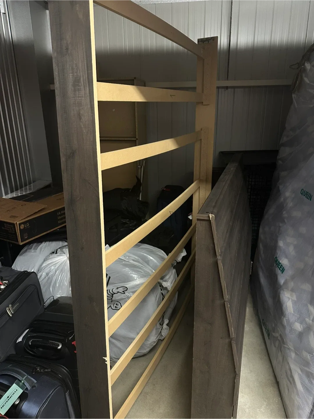 Queen Size Bed Frame + head board + mattress base - PICK UP! image indicator(4)