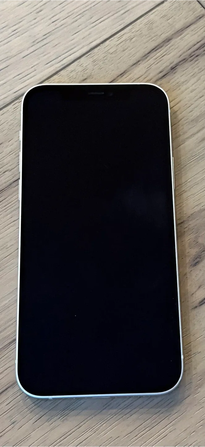 Apple iPhone 12 - White