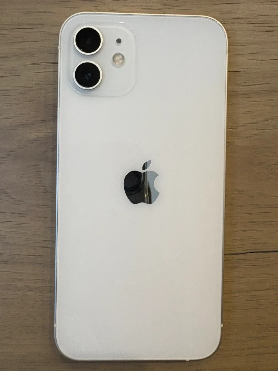 Apple iPhone 12 - White image indicator(2)
