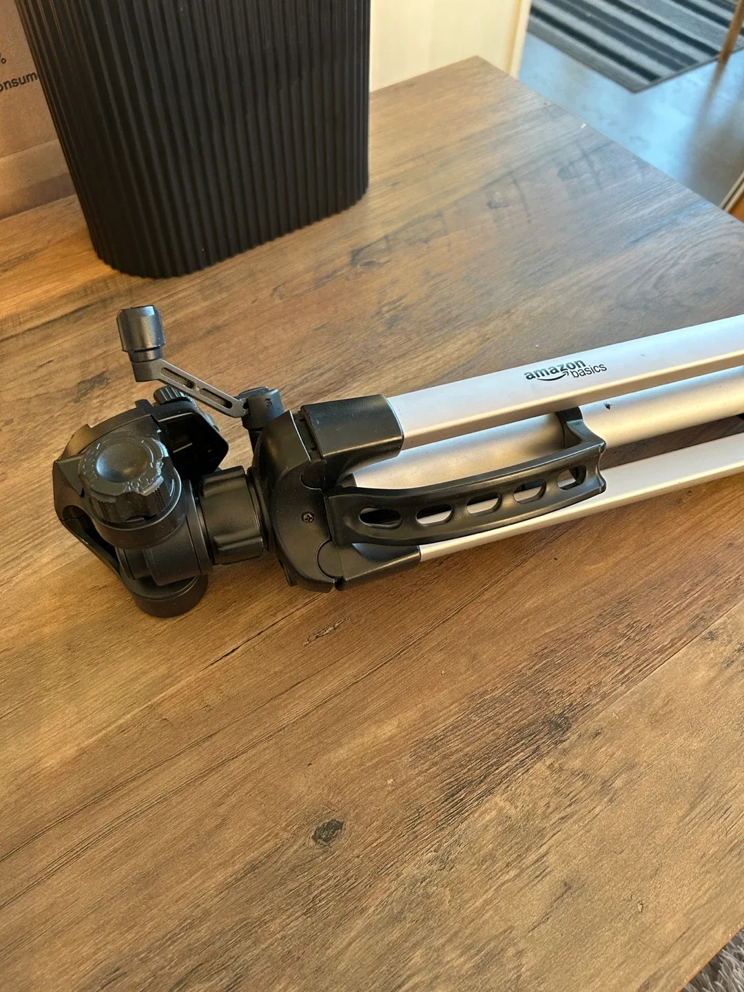 Moving sale - EVERYTHING MUST GO! Lightweight Camera Tripod thumbnail