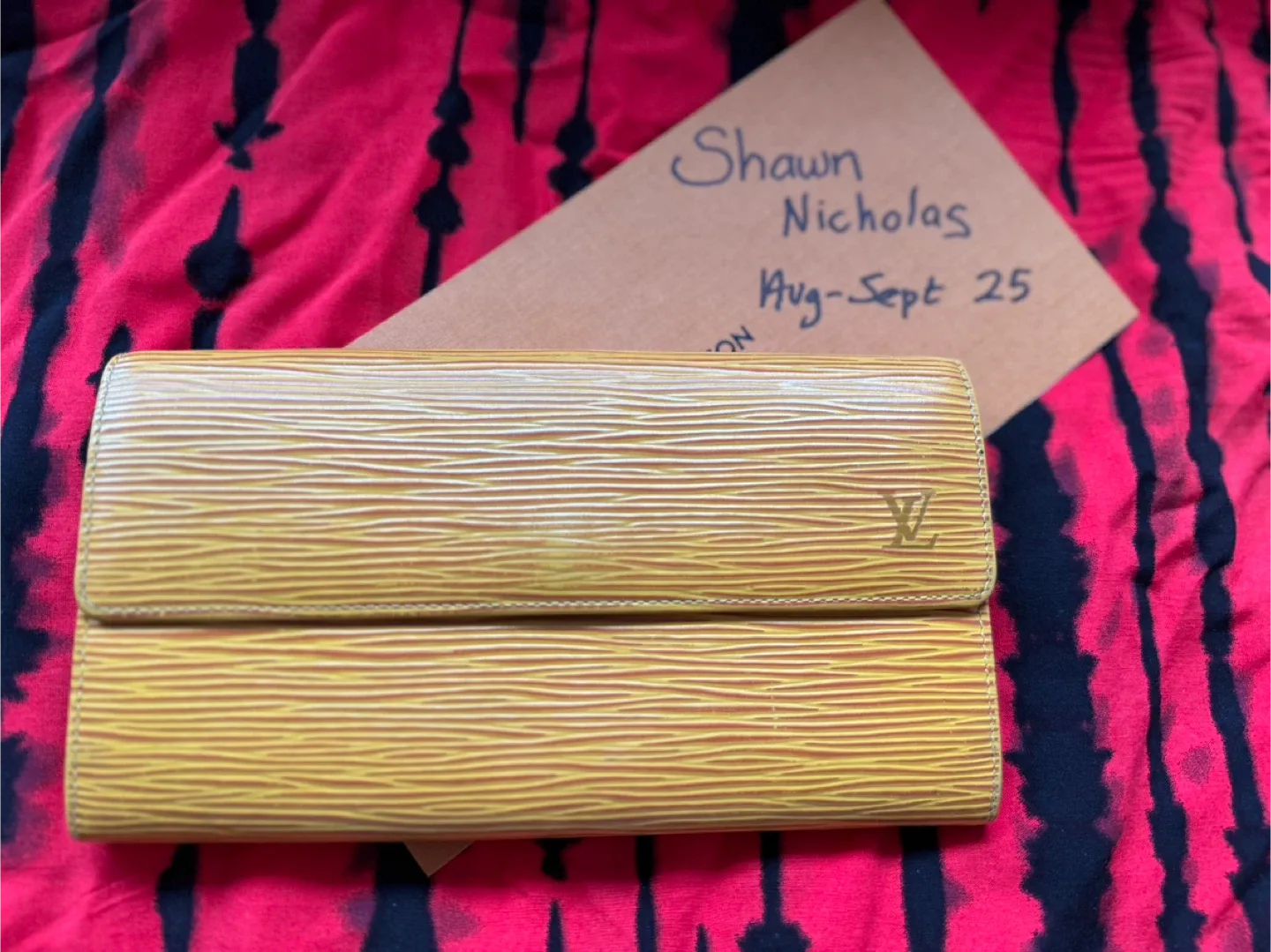 Louis Vuitton Tassil Yellow Epi Leather Sarah Wallet thumbnail
