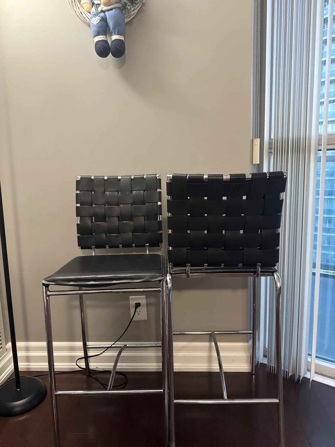 Set of 2 Black Leather Woven Bar Stools - photo 3