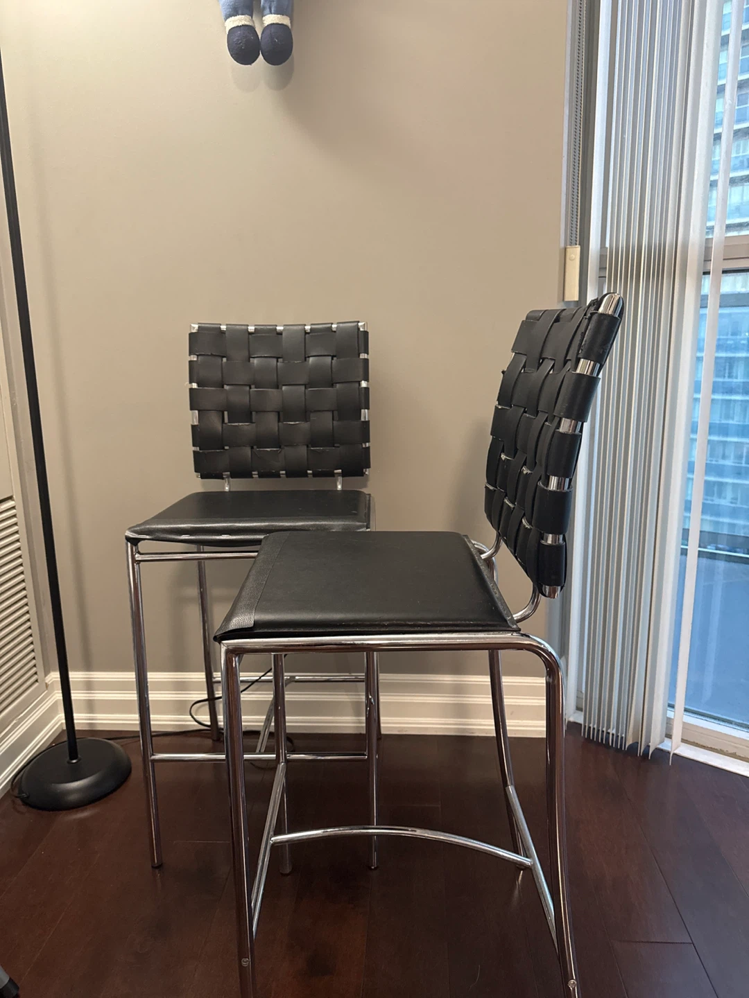 Set of 2 Black Leather Woven Bar Stools - photo 2
