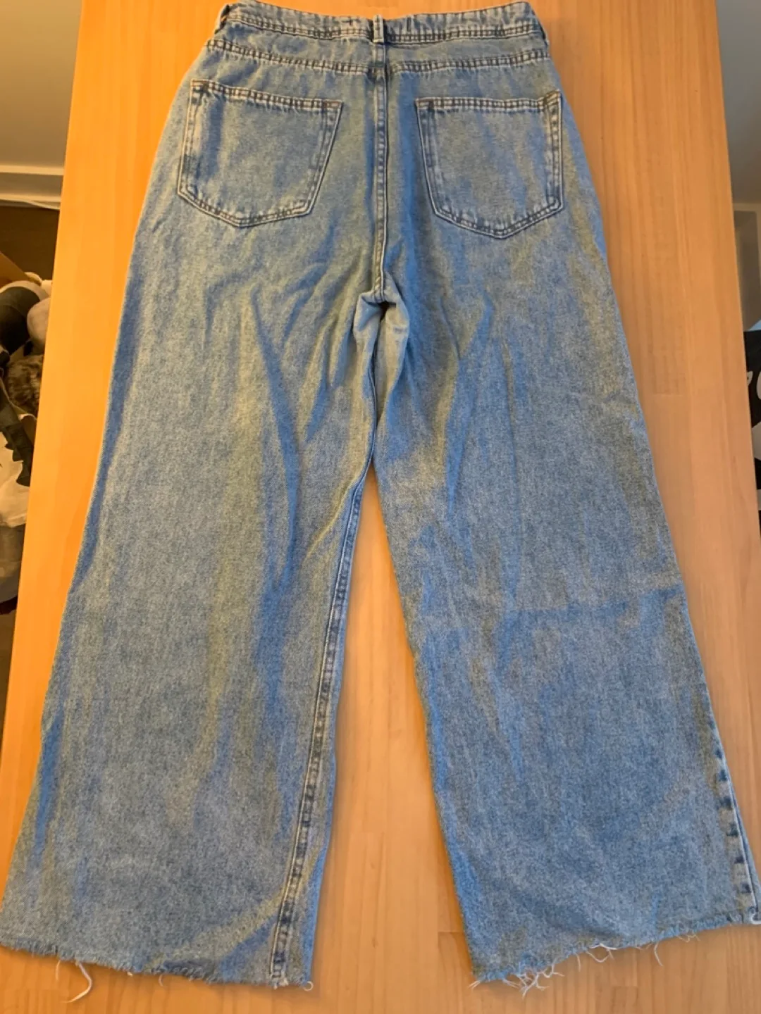 Wide Jeans - Light Wash Denim image indicator(2)