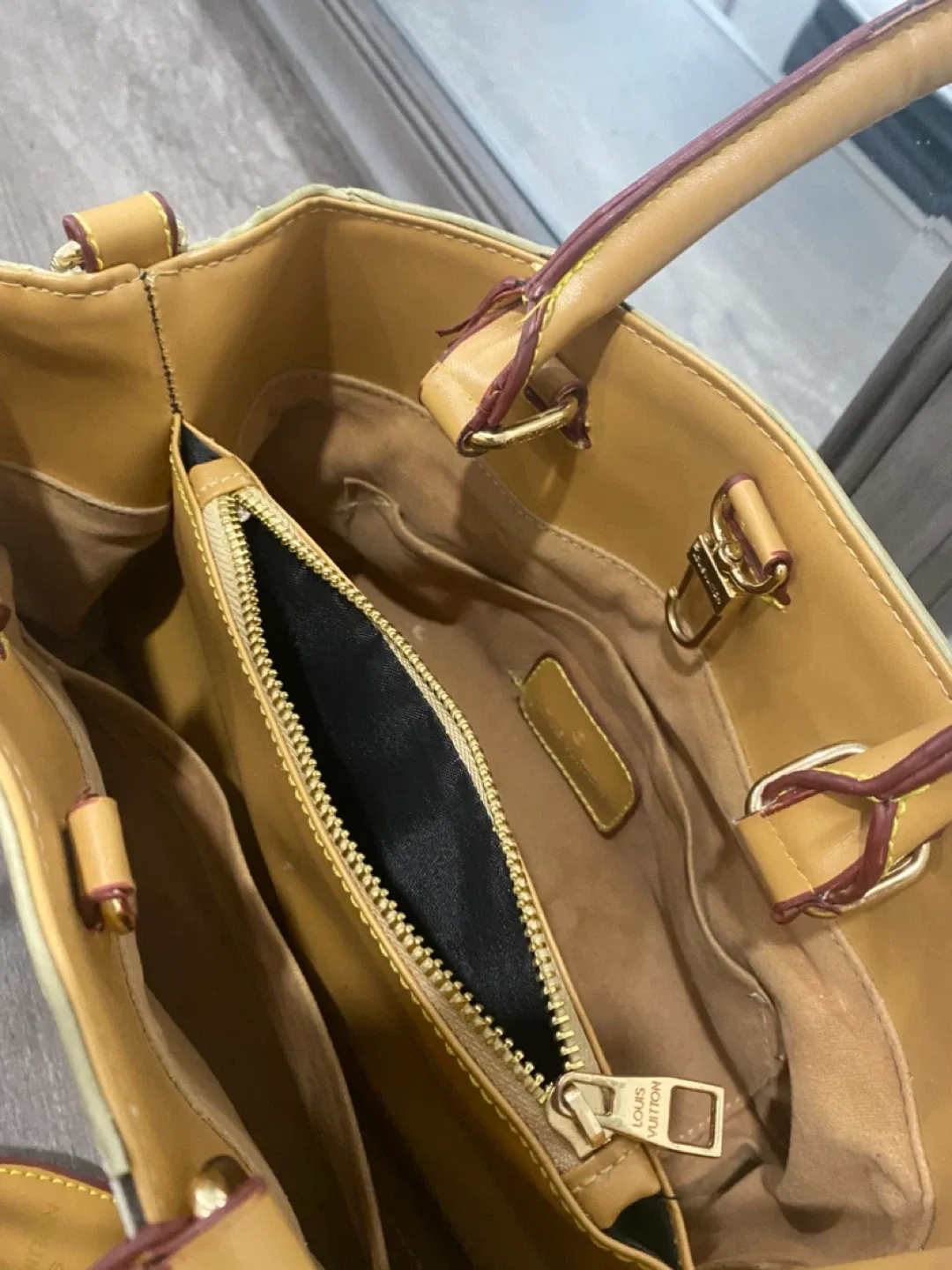 Louis Vuitton Damier Azur Hampstead PM image indicator(3)