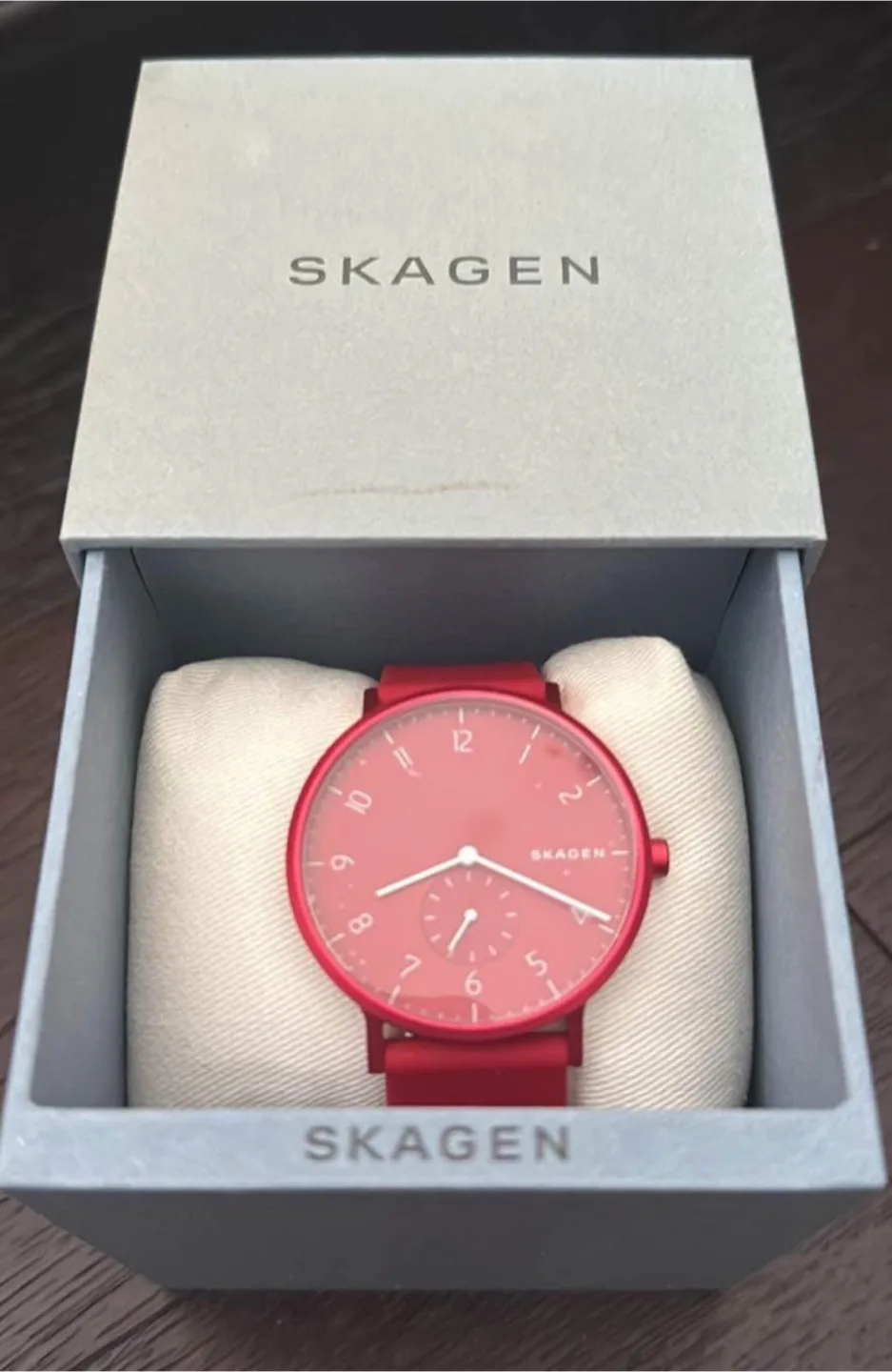 Skagen SKW6512 Red Watch with Box🥕 thumbnail