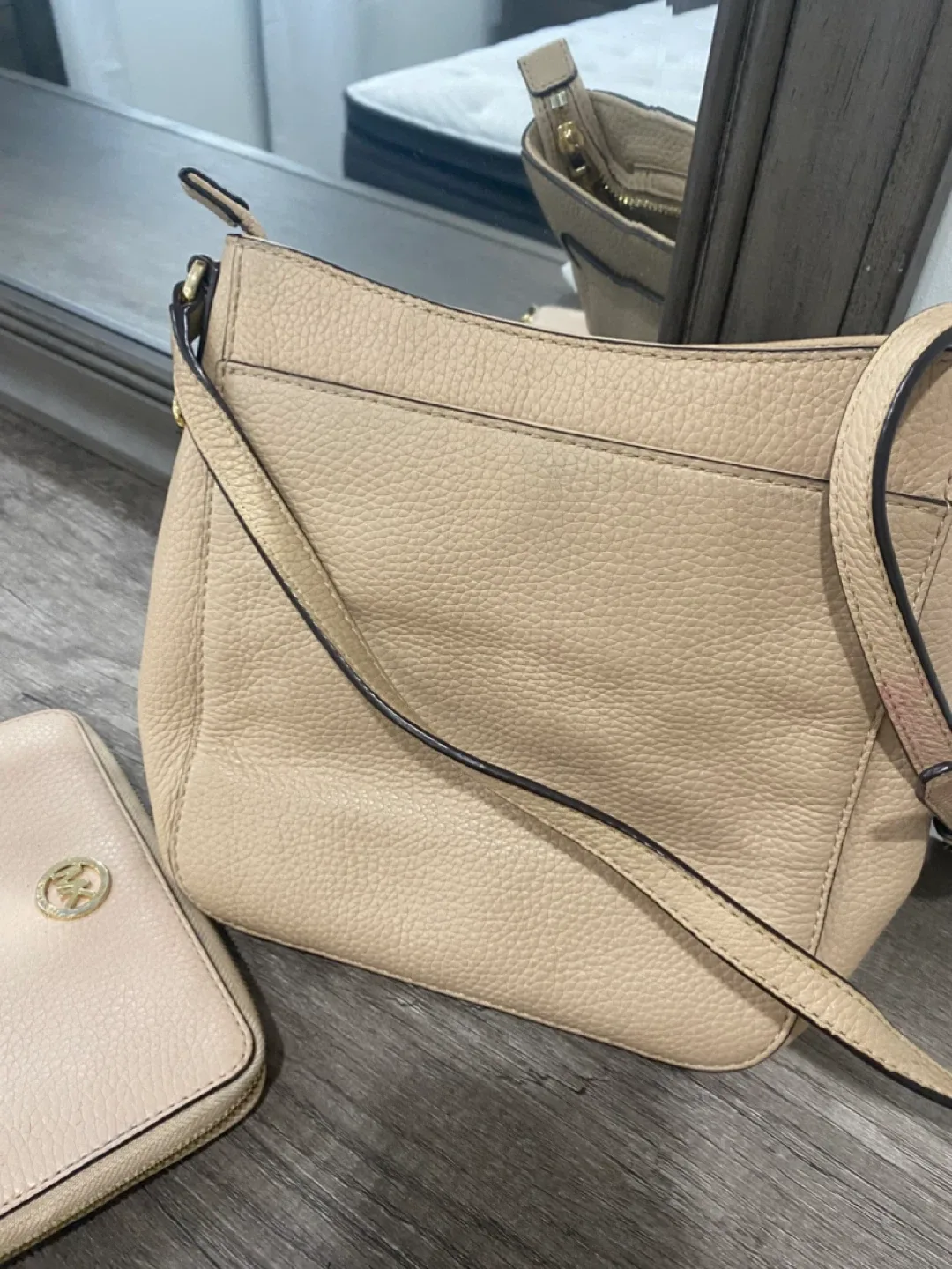 Michael Kors Purse and Wallet Set image indicator(2)