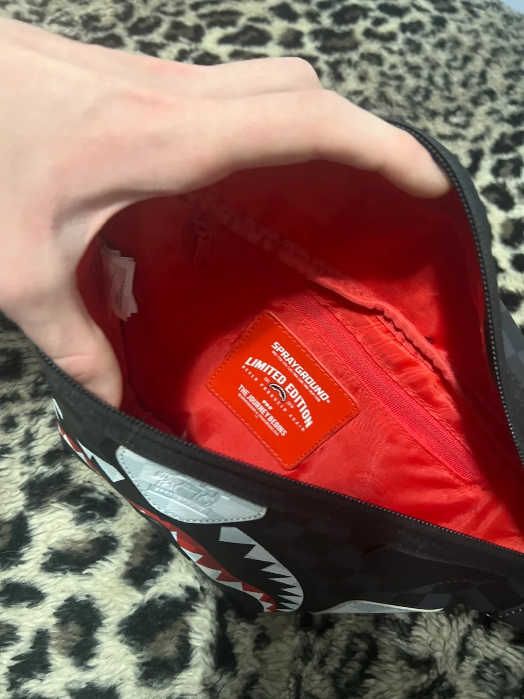 Sprayground Limited Edition Fanny Pack image indicator(2)