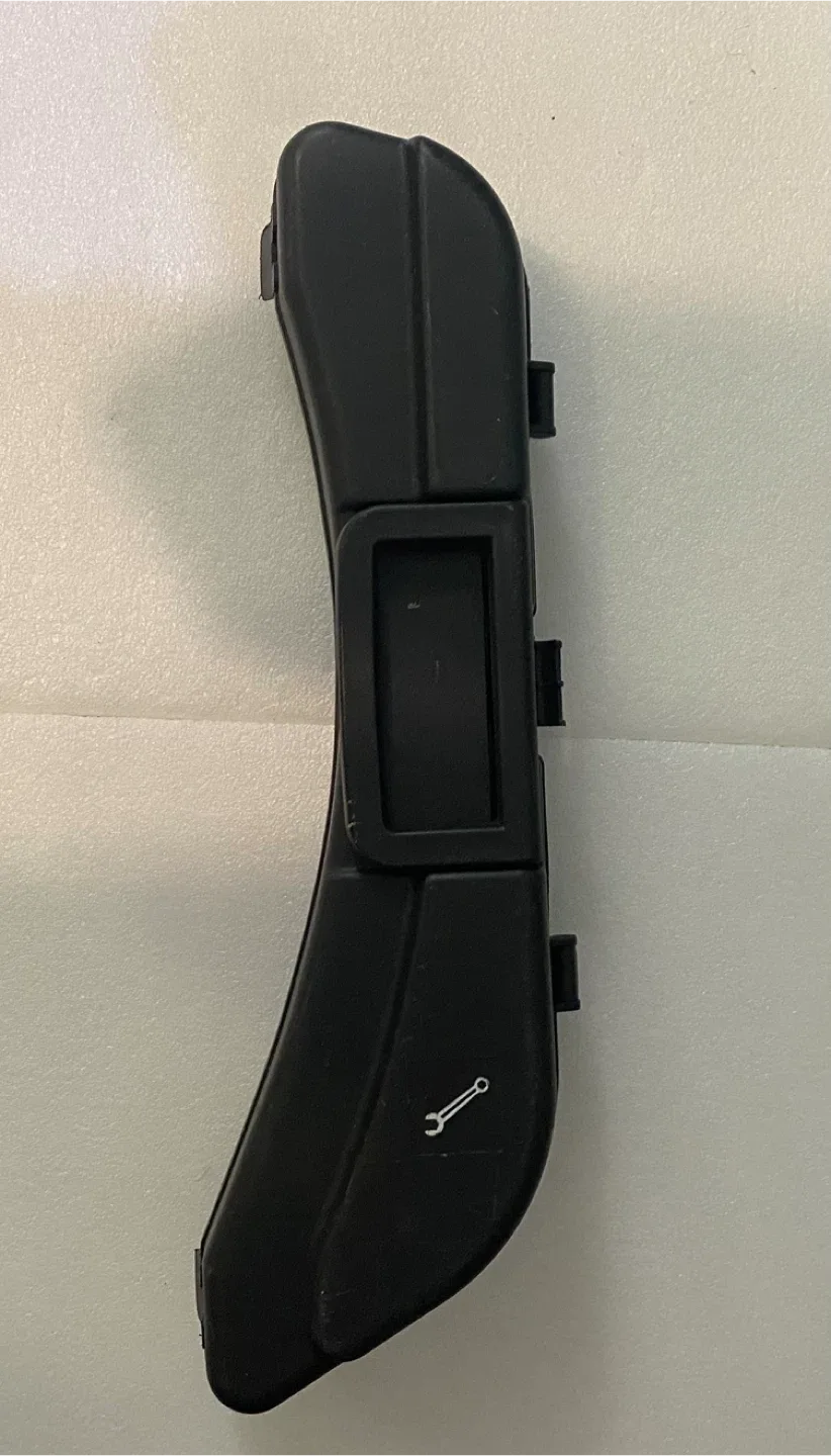 OEM Car Jack and Tool Set image indicator(3)