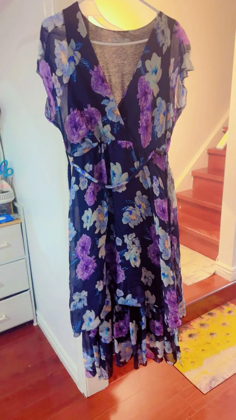 Dana Estee Floral Dress - Size M thumbnail