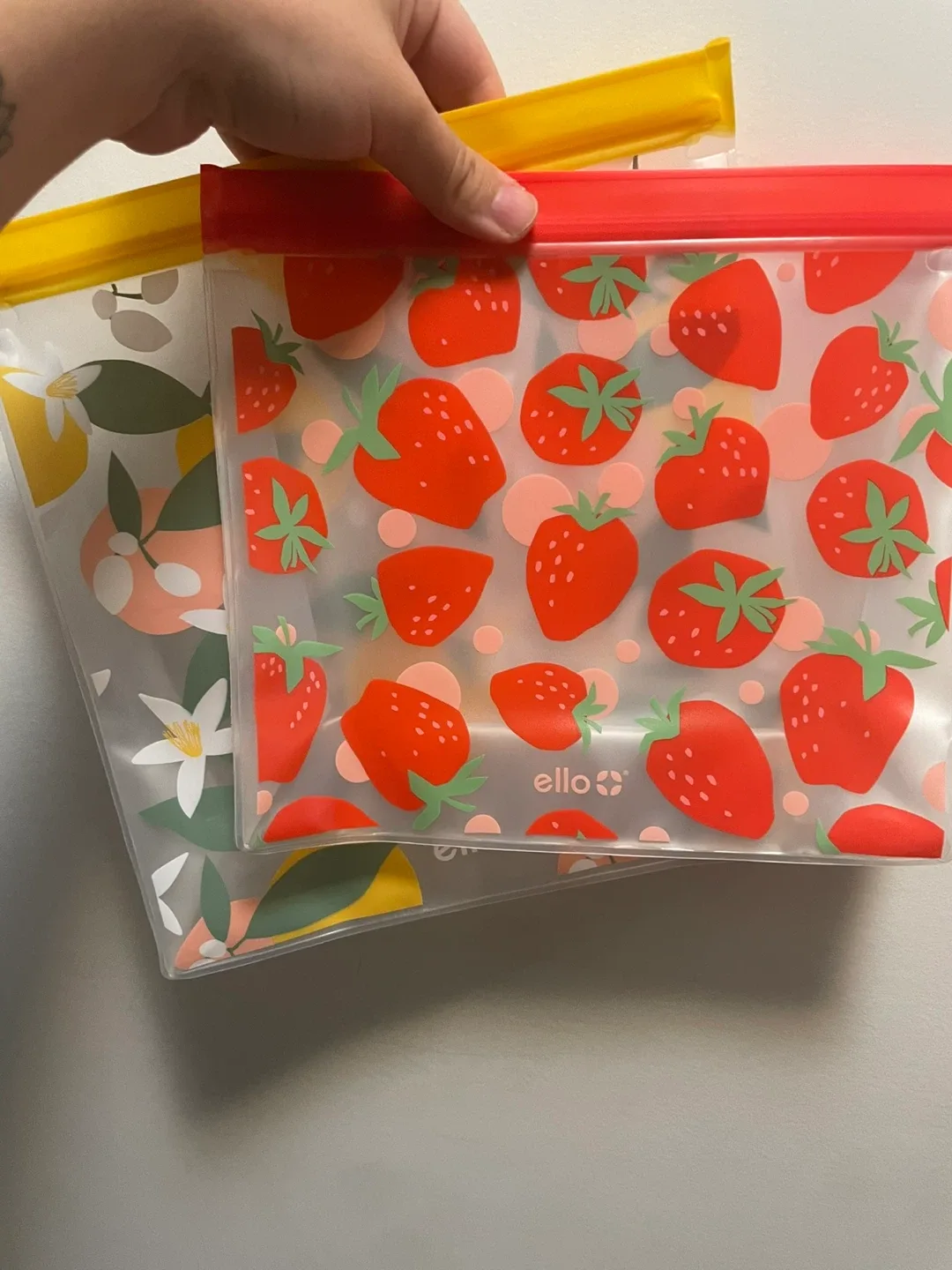 Ello Reusable Storage Bags - Strawberry & Lemon thumbnail