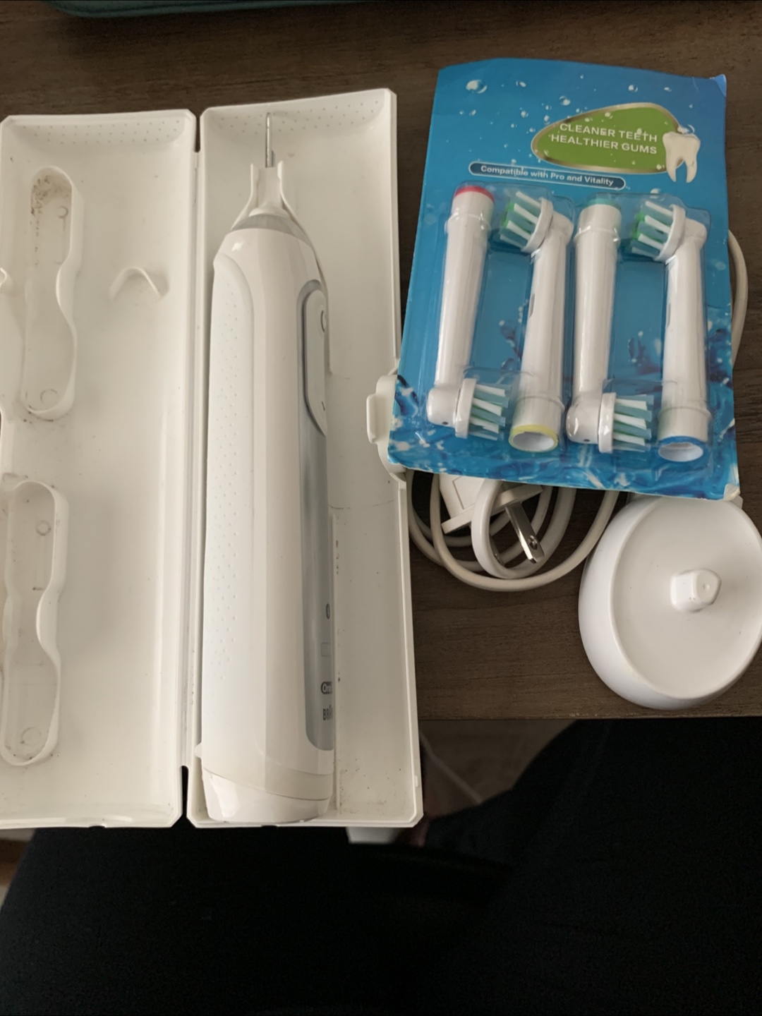 Oral-B Electric Toothbrush with 4 Brush Heads
