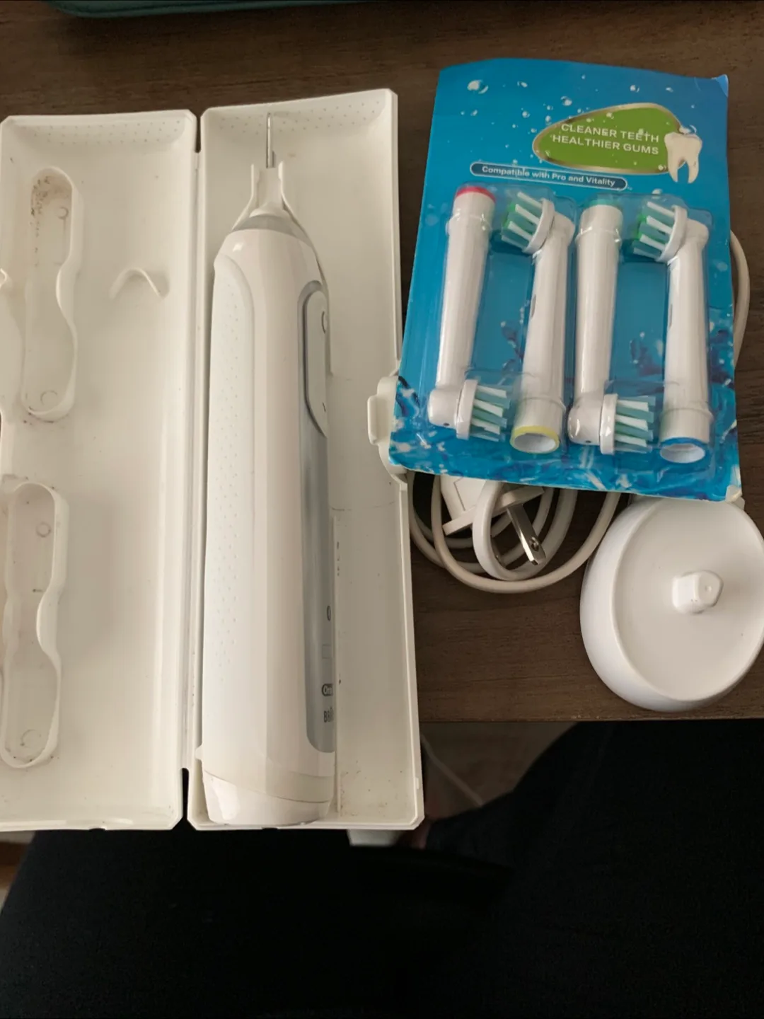 Oral-B Electric Toothbrush with 4 Brush Heads thumbnail