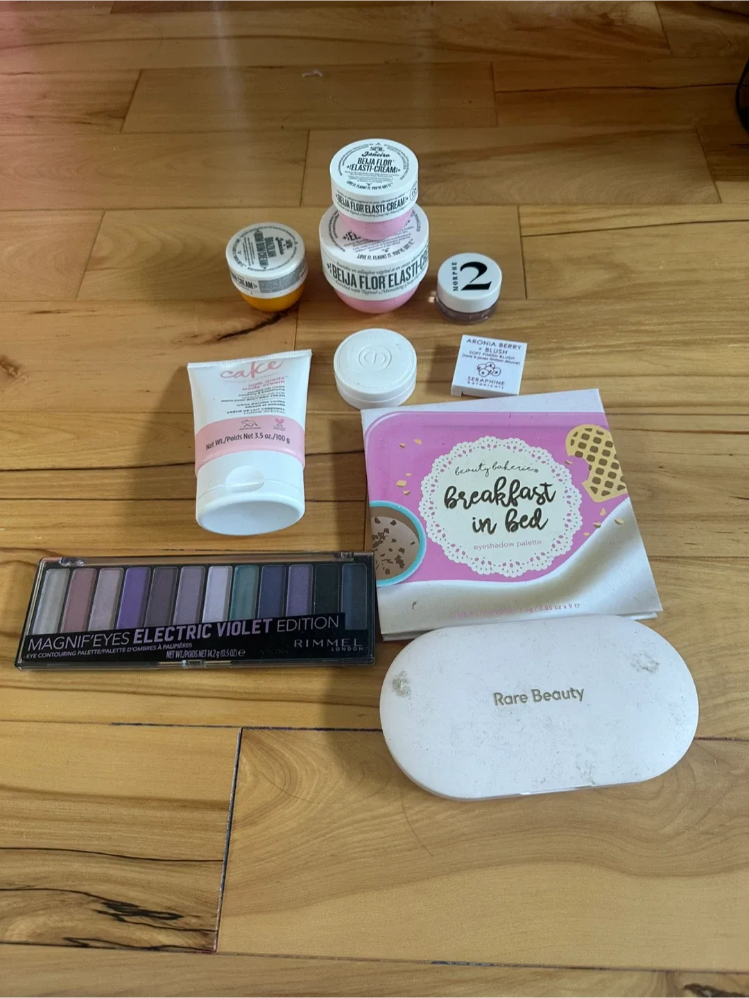 Mixed Lot of Beauty Products thumbnail
