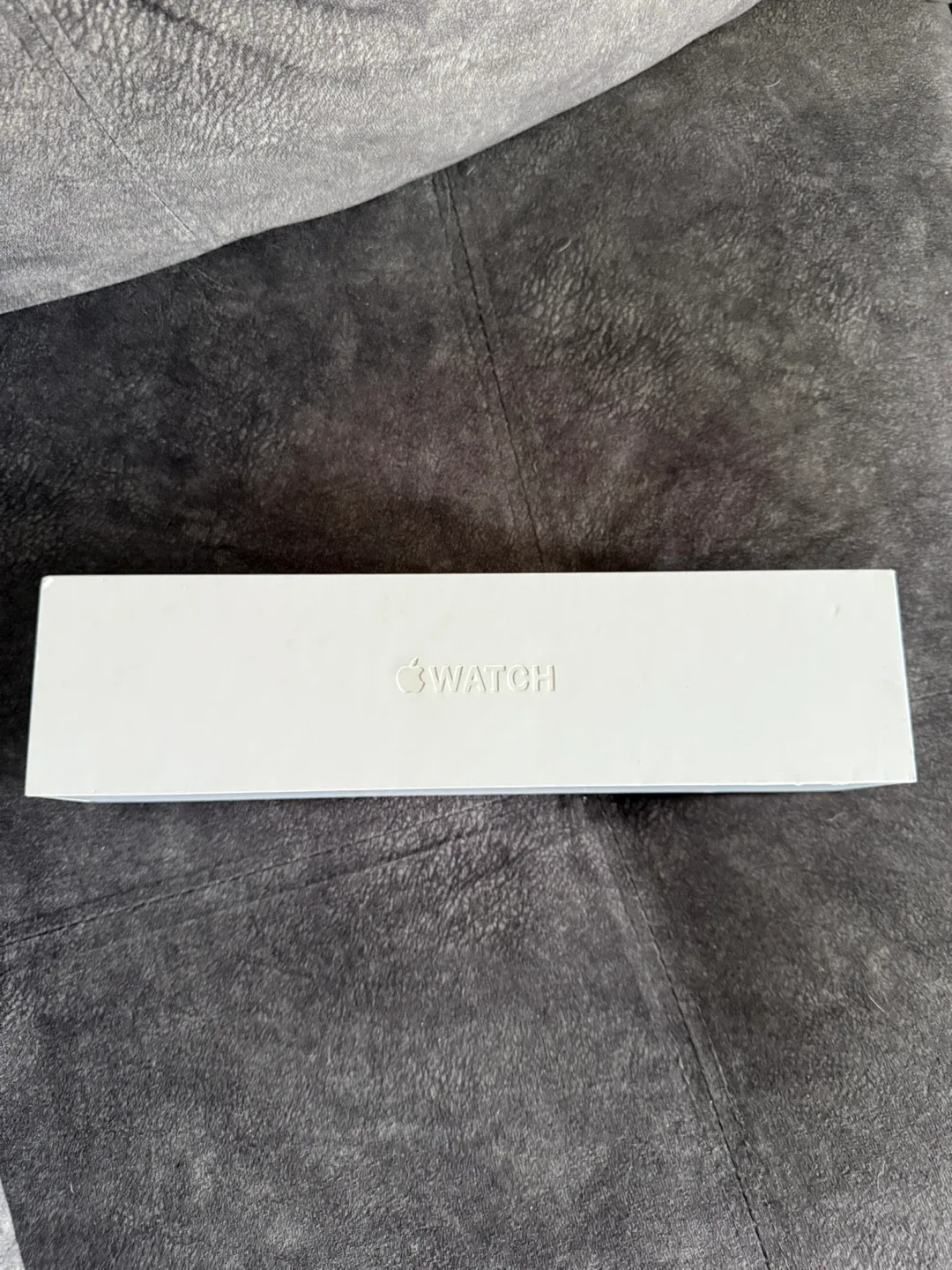 Apple Watch 38mm Aluminum (1st gen) image indicator(2)
