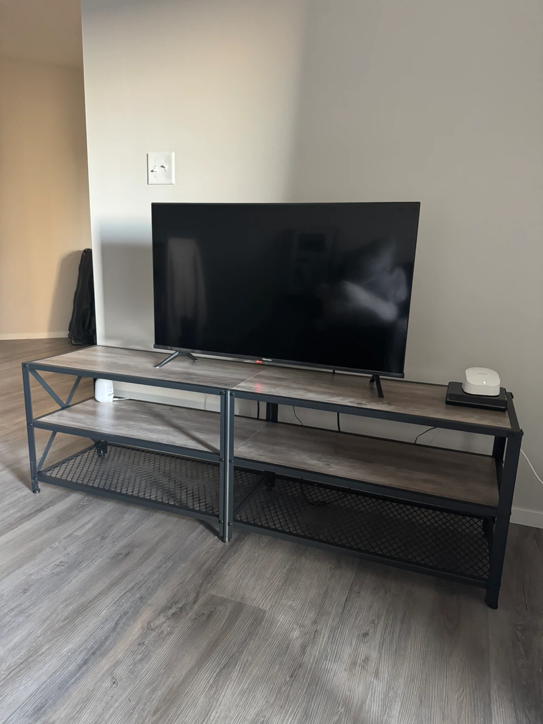 TV Stand - photo 2
