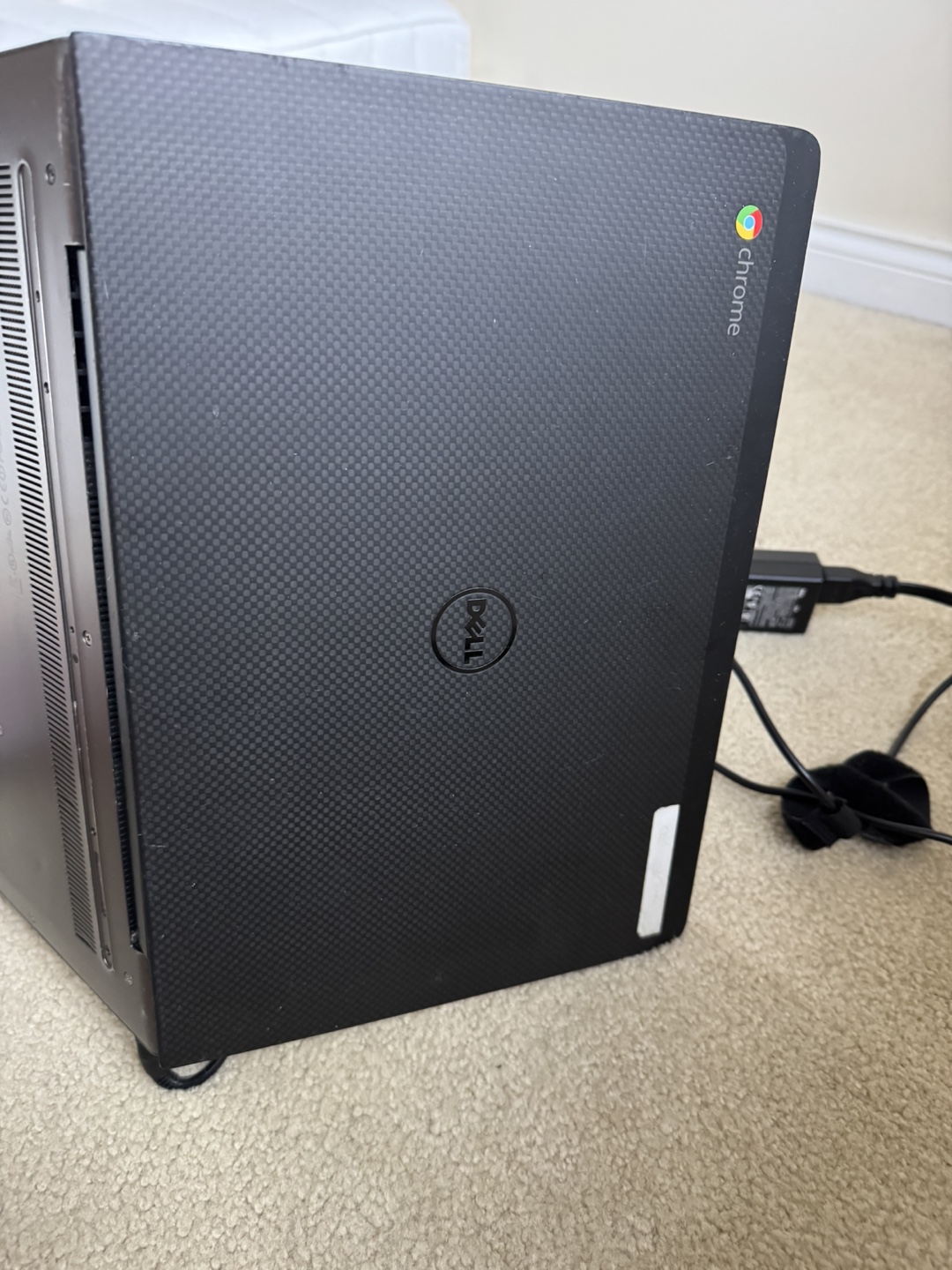 Dell chrome Laptop - photo 2