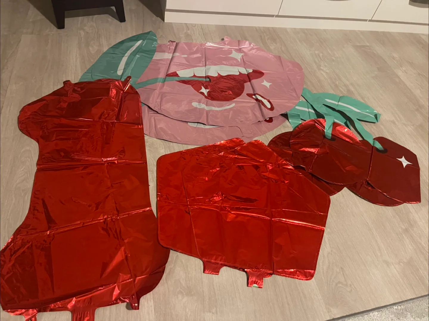 Red Number 1 Foil Balloon & Party Balloons image indicator(3)