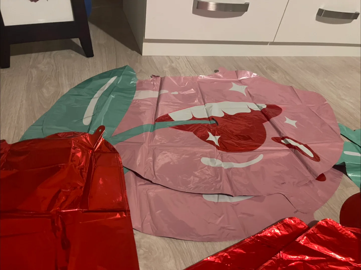 Red Number 1 Foil Balloon & Party Balloons image indicator(5)