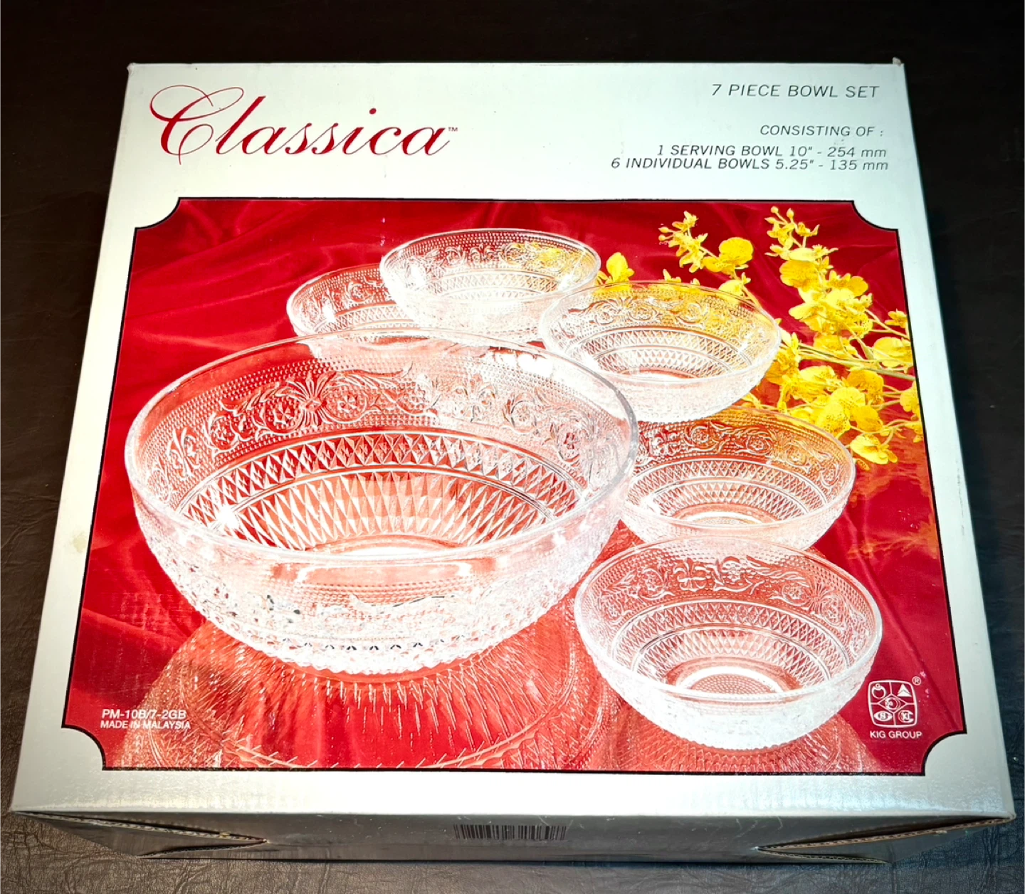 Brand new 7-piece Glass Bowl Set