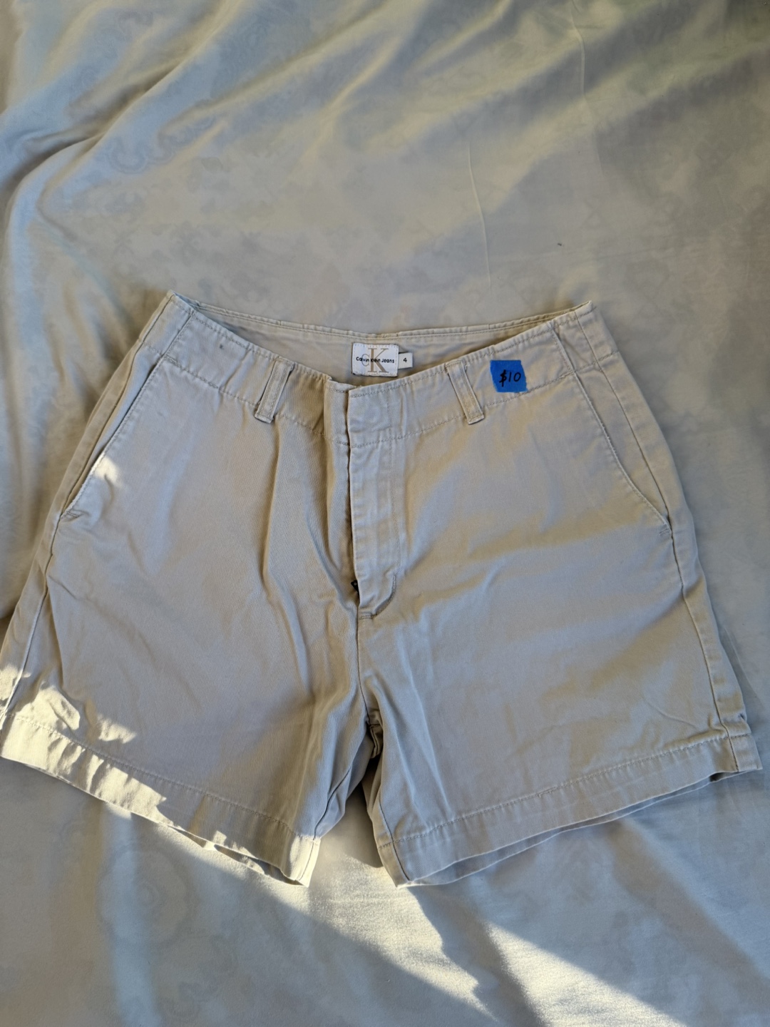 Calvin Klein Jeans Shorts - Size 4