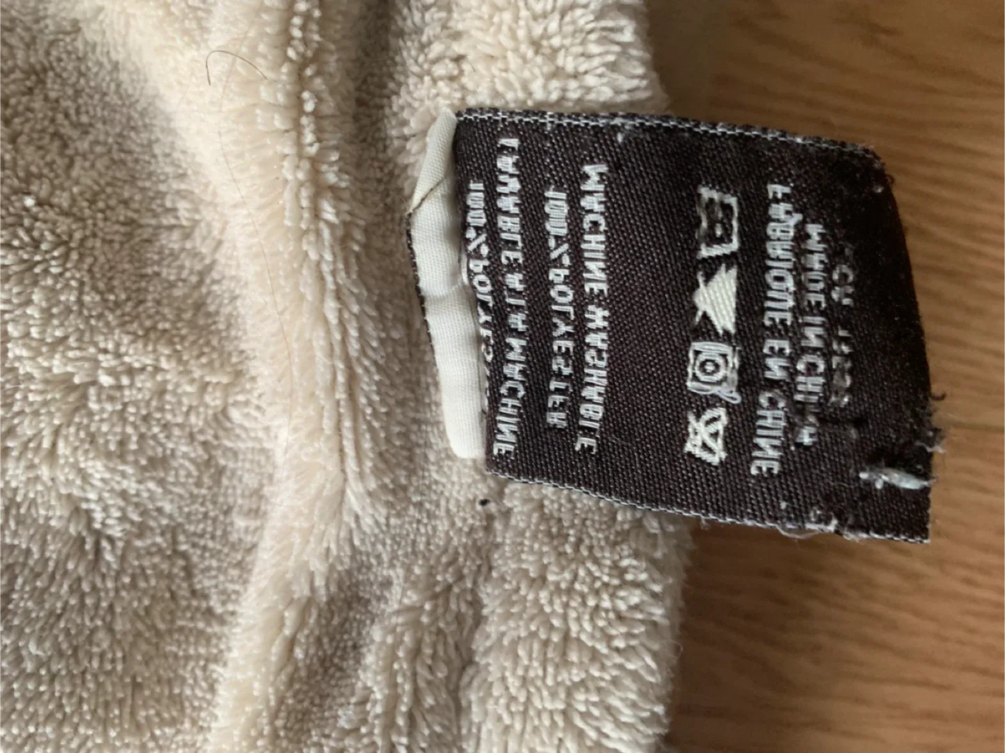 Beige/tan Blanket 100% Polyester image indicator(4)