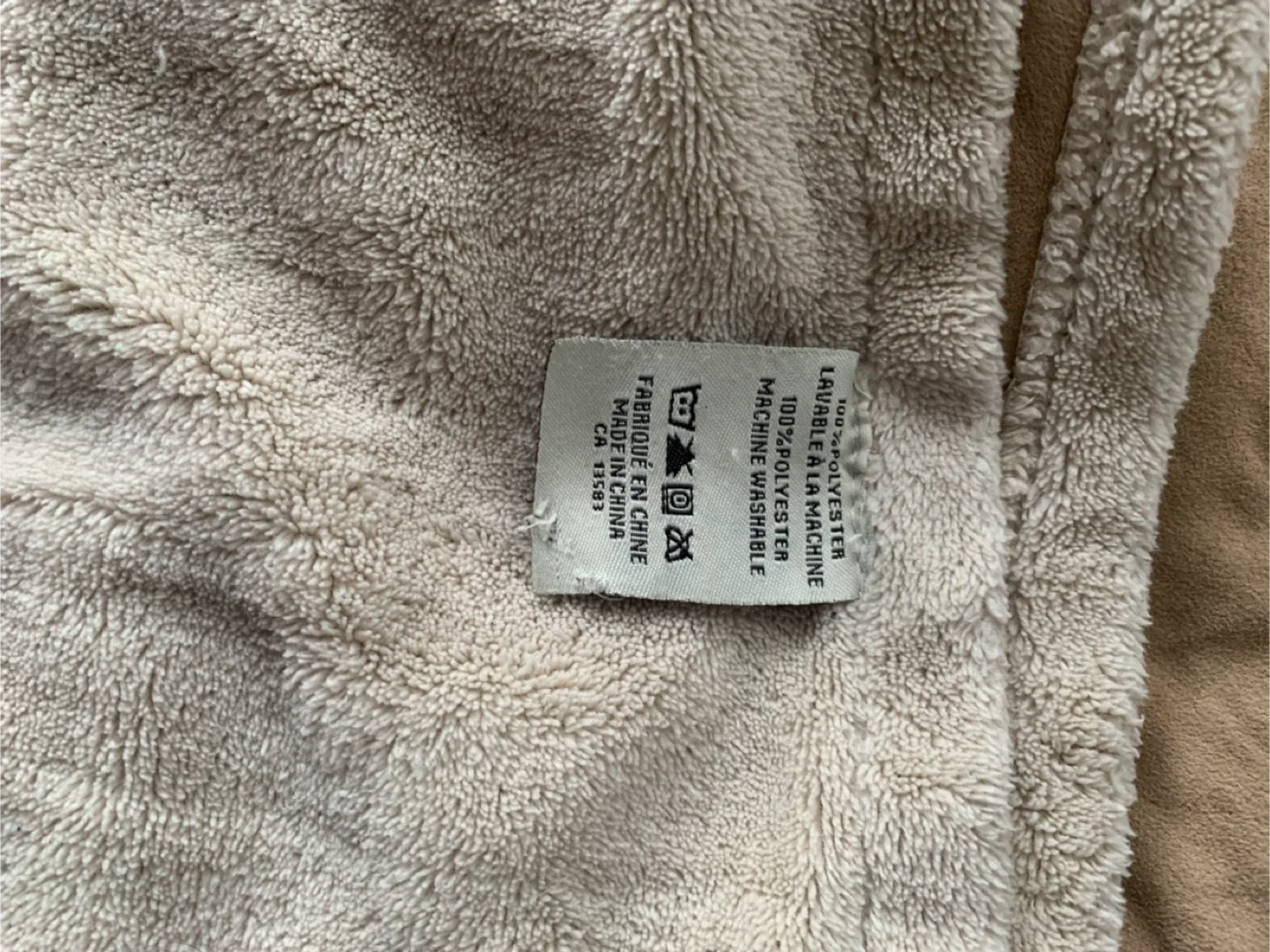 Beige/tan Blanket 100% Polyester image indicator(3)