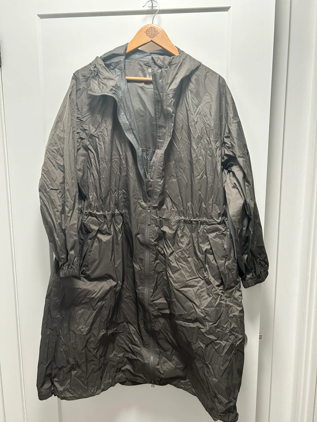 Uniqlo Pocketable UV Protection Parka - Size M