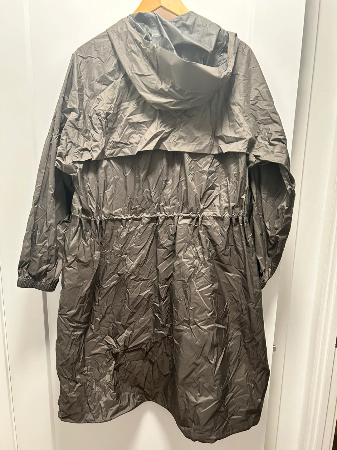 Uniqlo Pocketable UV Protection Parka - Size M - photo 2