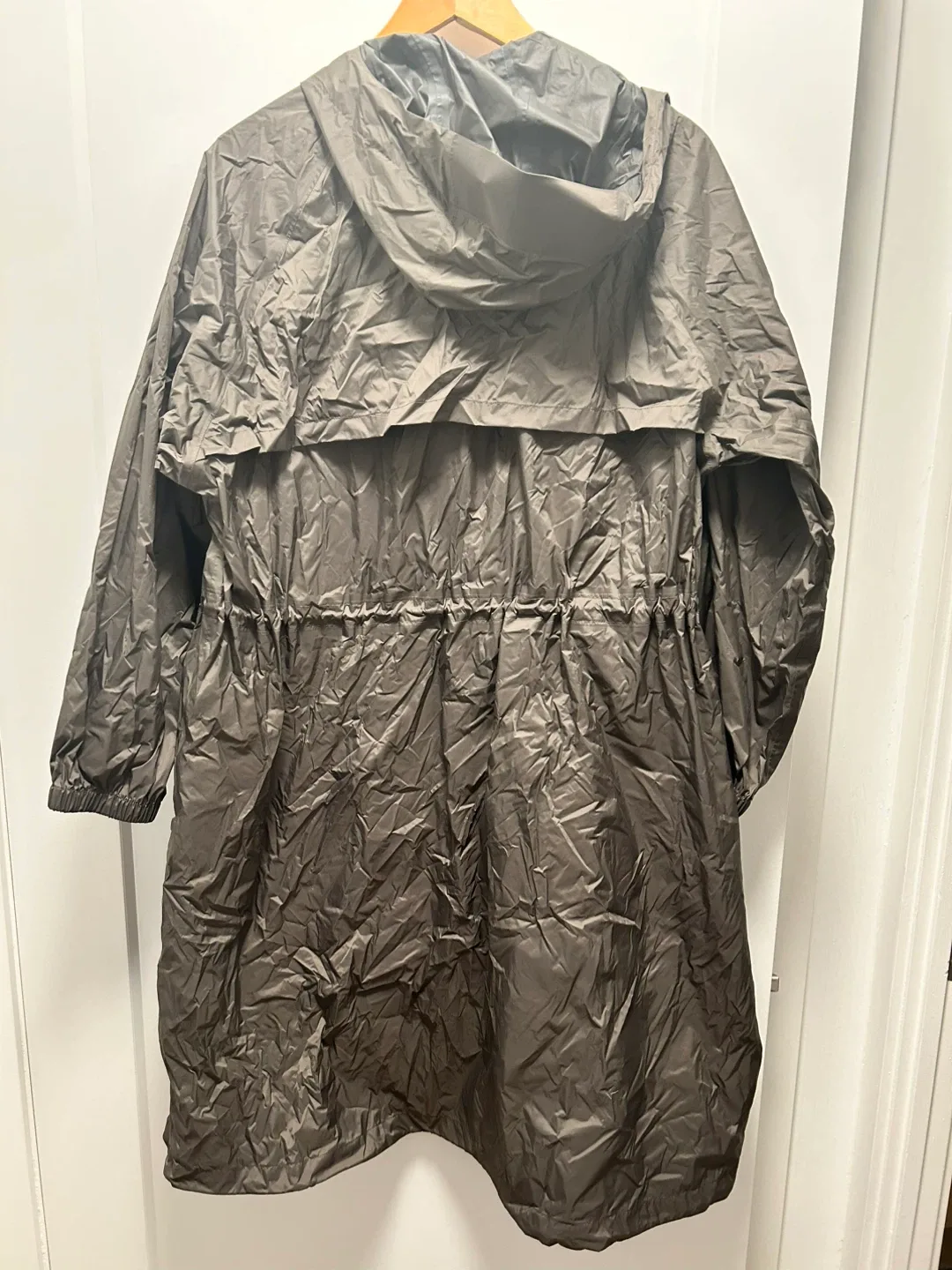 Uniqlo Pocketable UV Protection Parka - Size M image indicator(2)