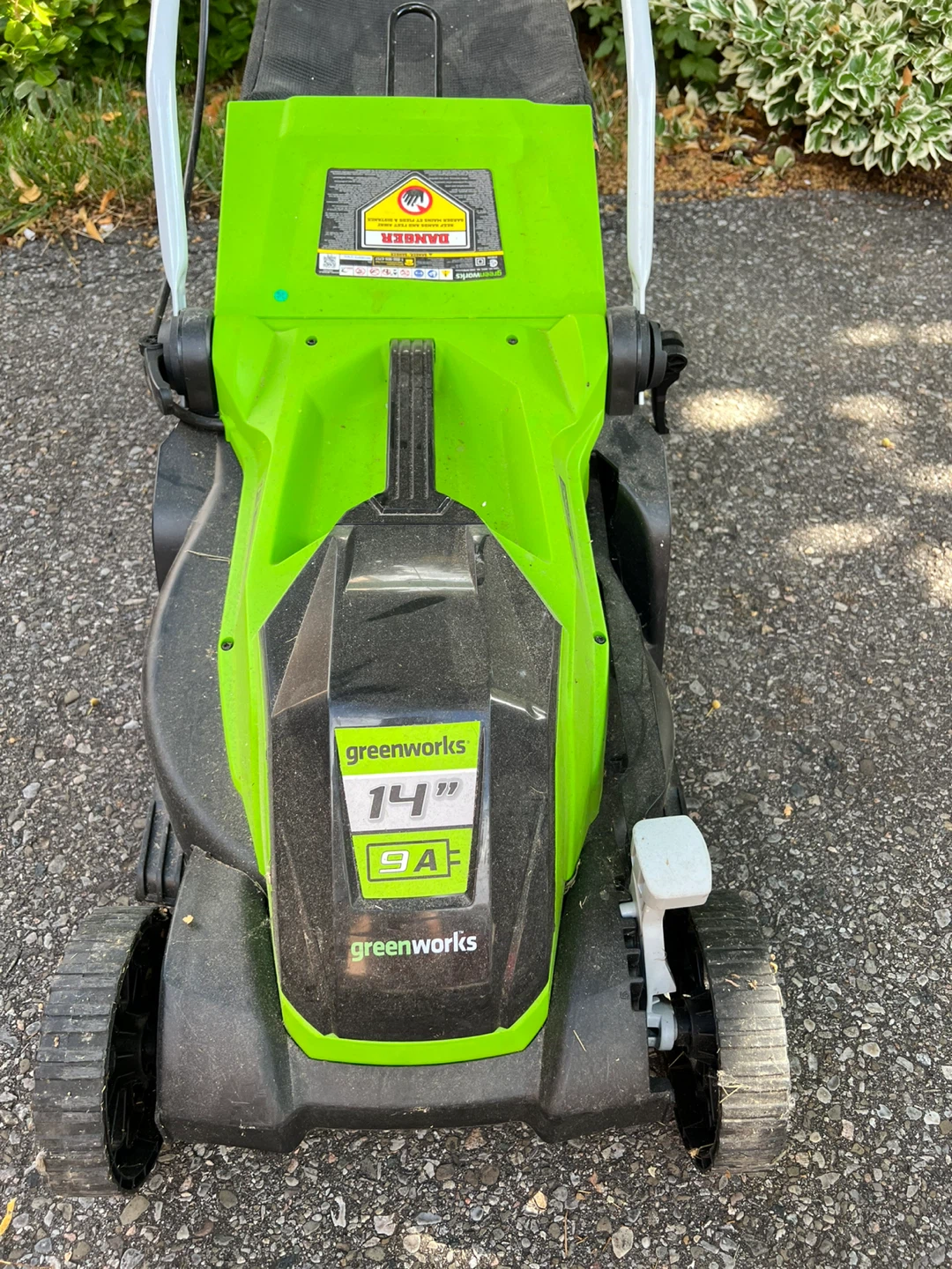 Greenworks 14-inch Cordless Lawn Mower - photo 2