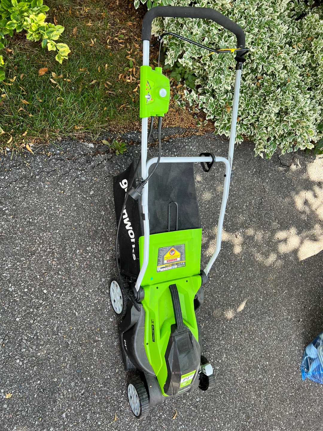 Greenworks 14-inch Cordless Lawn Mower - photo 4