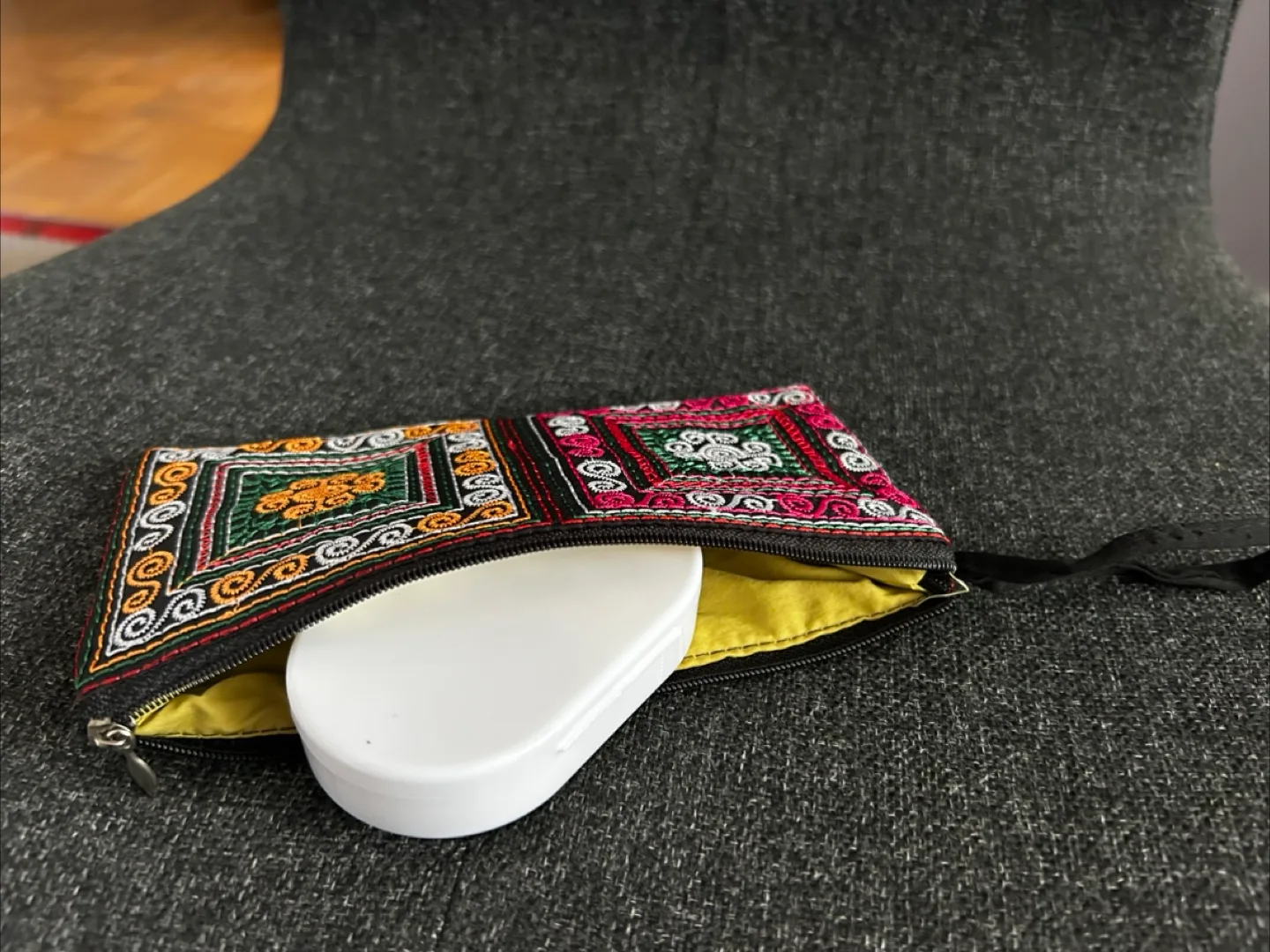 Handmade Embroidered Pouch image indicator(2)