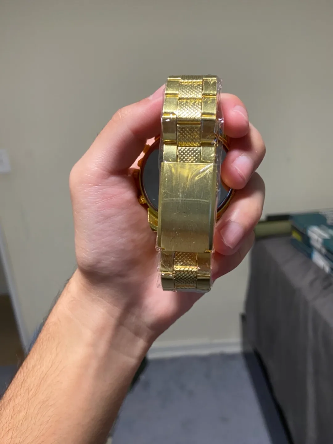 Geneva Gold-Tone Wristwatch image indicator(4)